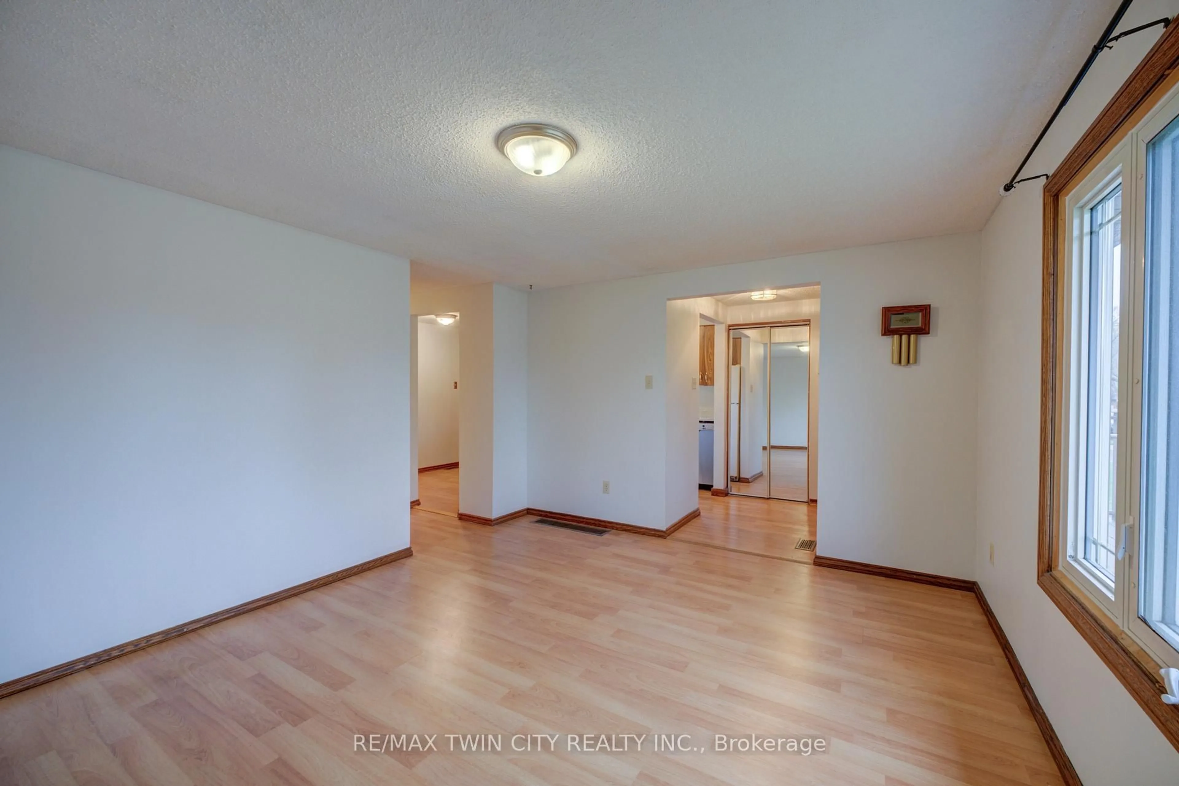 A pic of a room for 390 Brantwood Park Rd, Brantford Ontario N3P 1K7