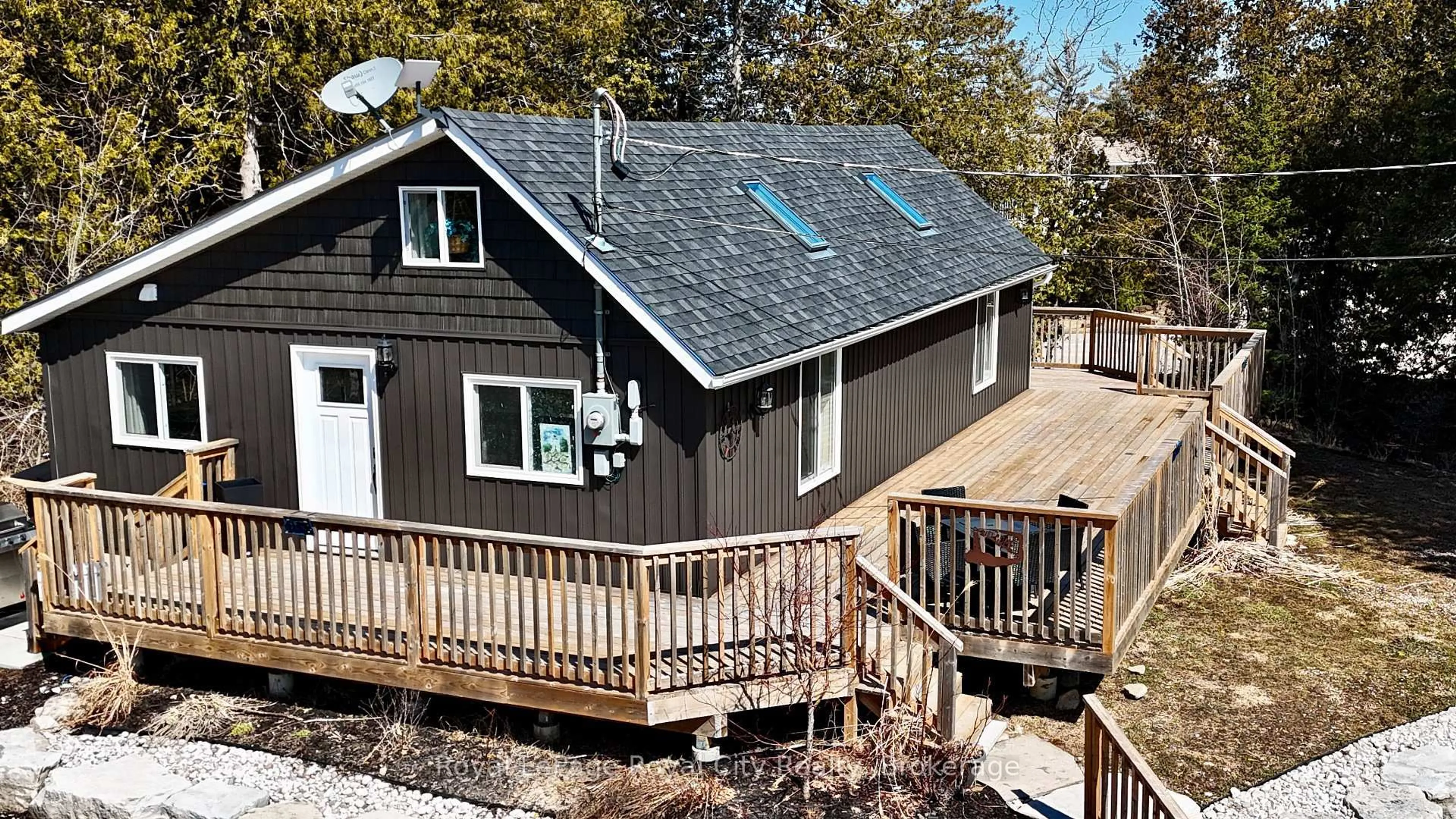 A pic from outside/outdoor area/front of a property/back of a property/a pic from drone, unknown for 4 Legion St, Northern Bruce Peninsula Ontario N0H 2R0