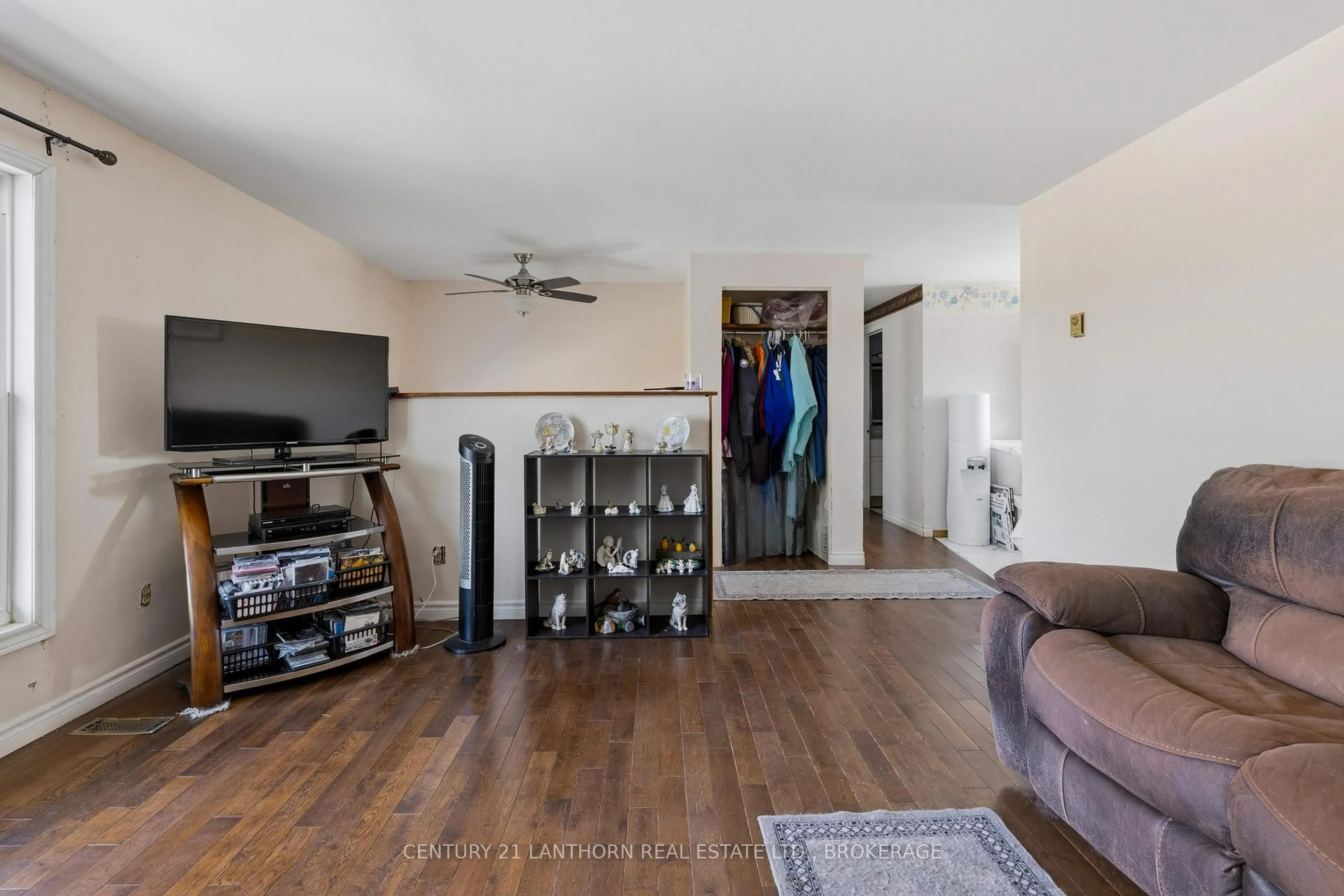 Unknown for 5243 County Road 8, Napanee Ontario K7R 3K7