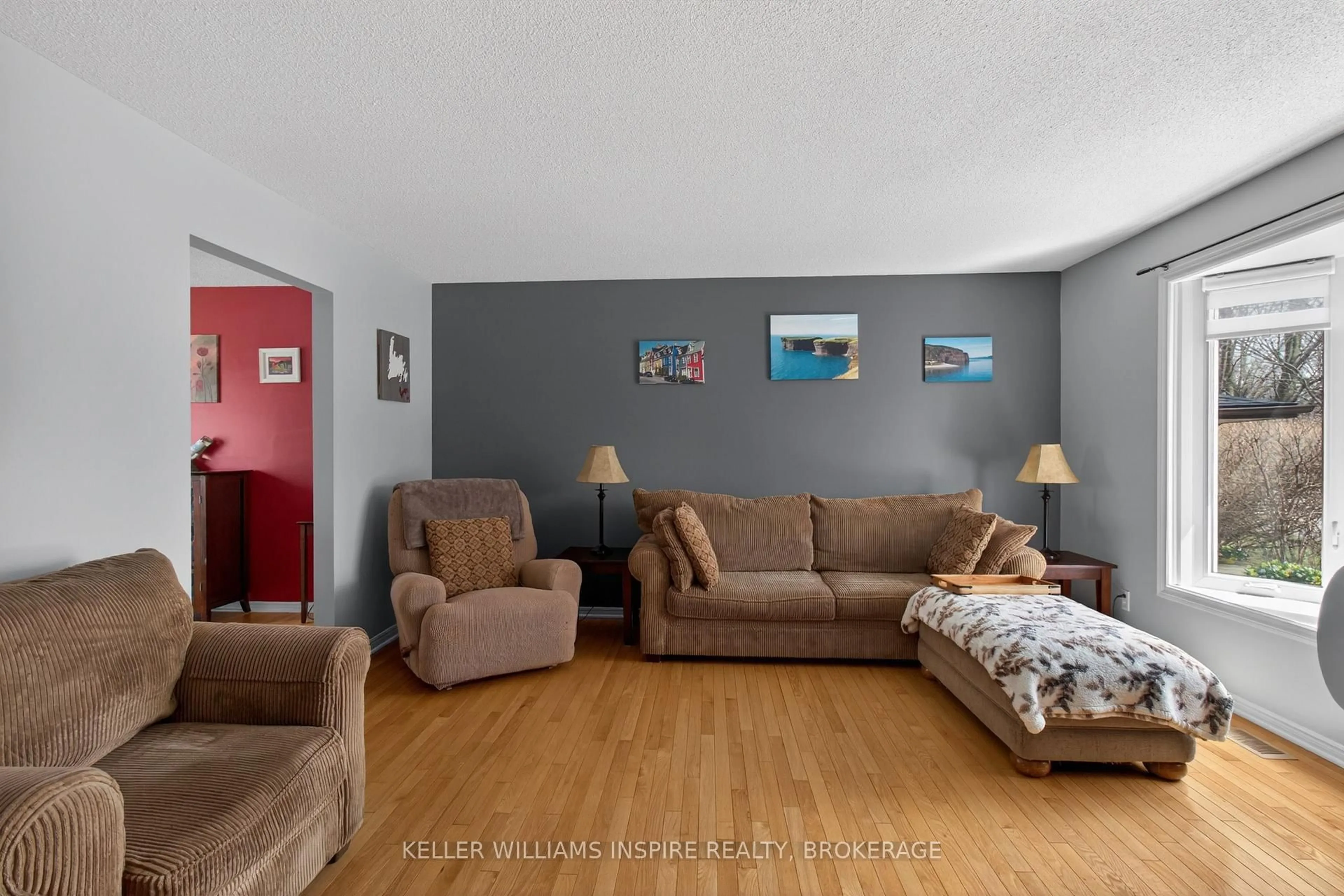 Living room with furniture, unknown for 4 Terraceview Rd, Kingston Ontario K7K 6T1