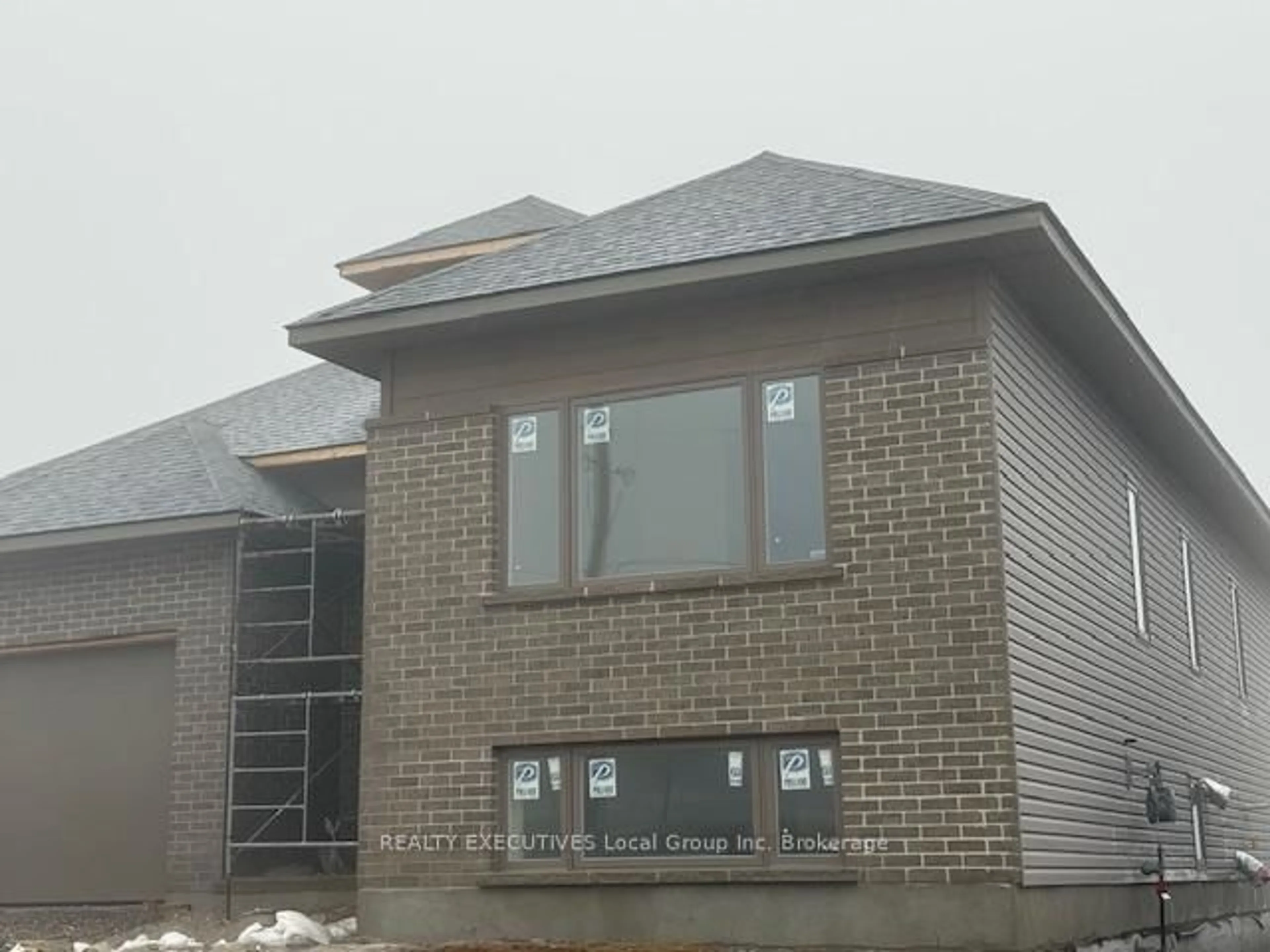 Home with brick exterior material, building for 109 TOWER Dr, North Bay Ontario P1C 0A4