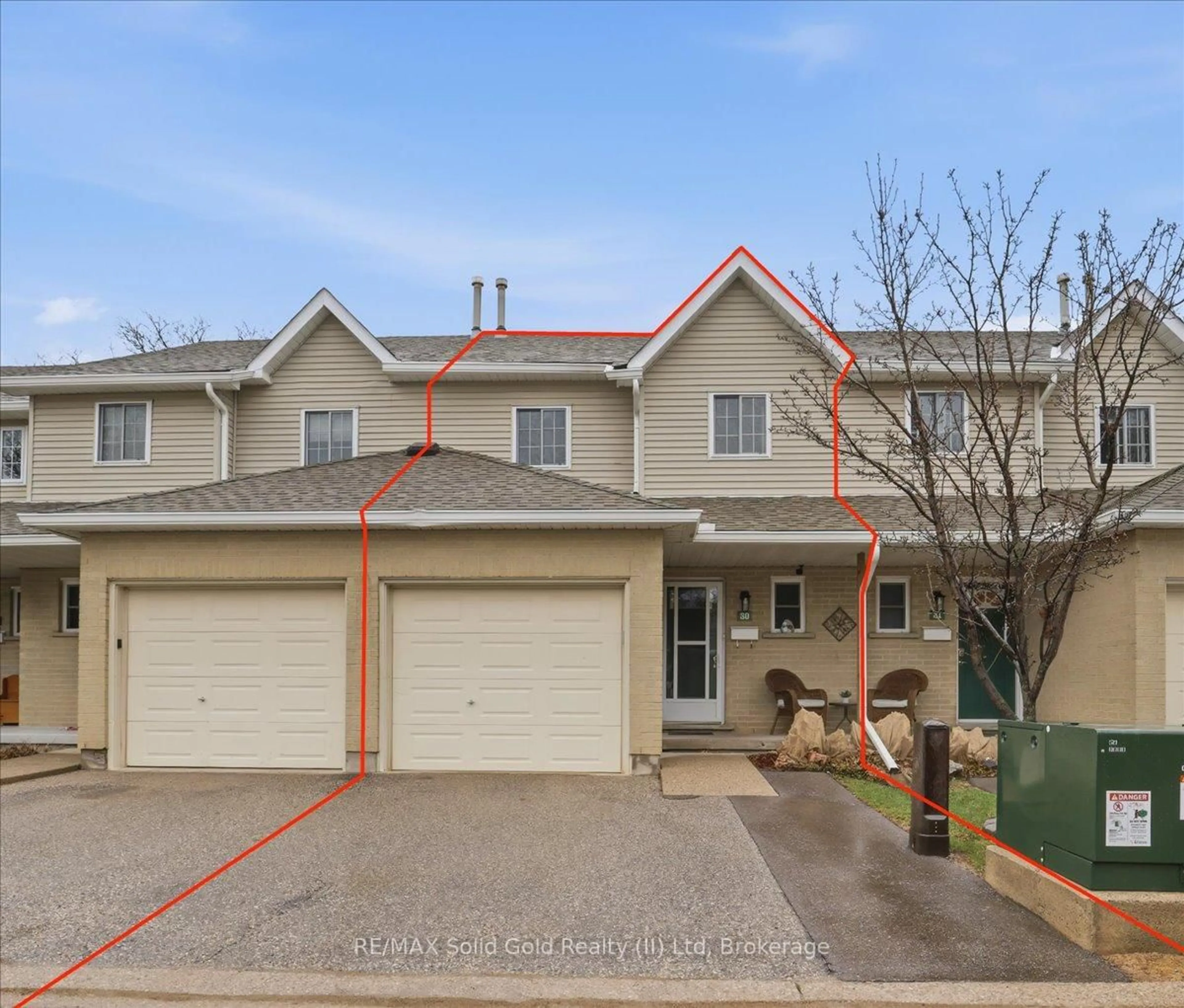 A pic from outside/outdoor area/front of a property/back of a property/a pic from drone, street for 10 Holborn Crt #30, Kitchener Ontario N2A 3Y9