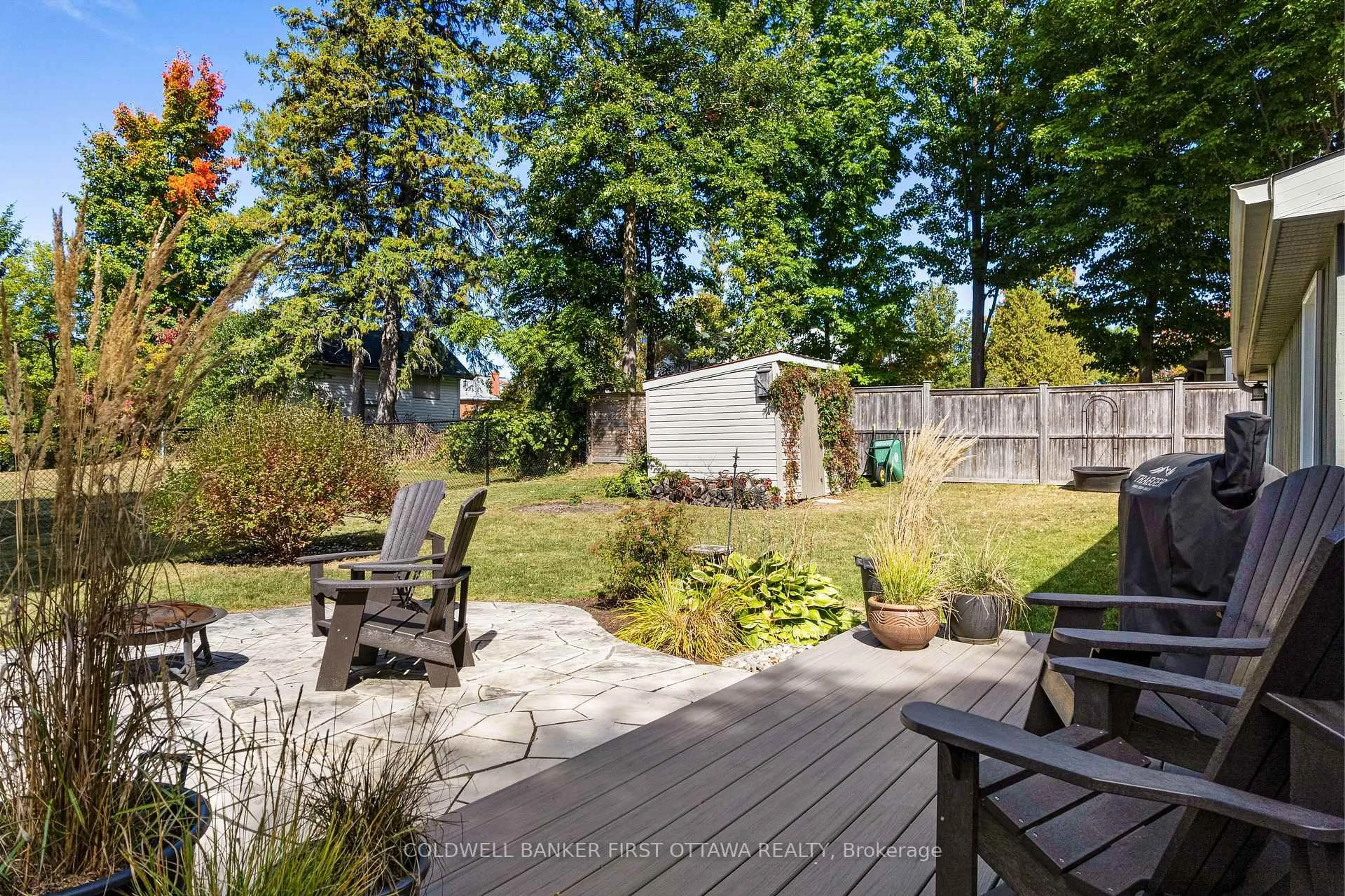 Patio, unknown for 29 Leslie St, Perth Ontario K7H 2X5