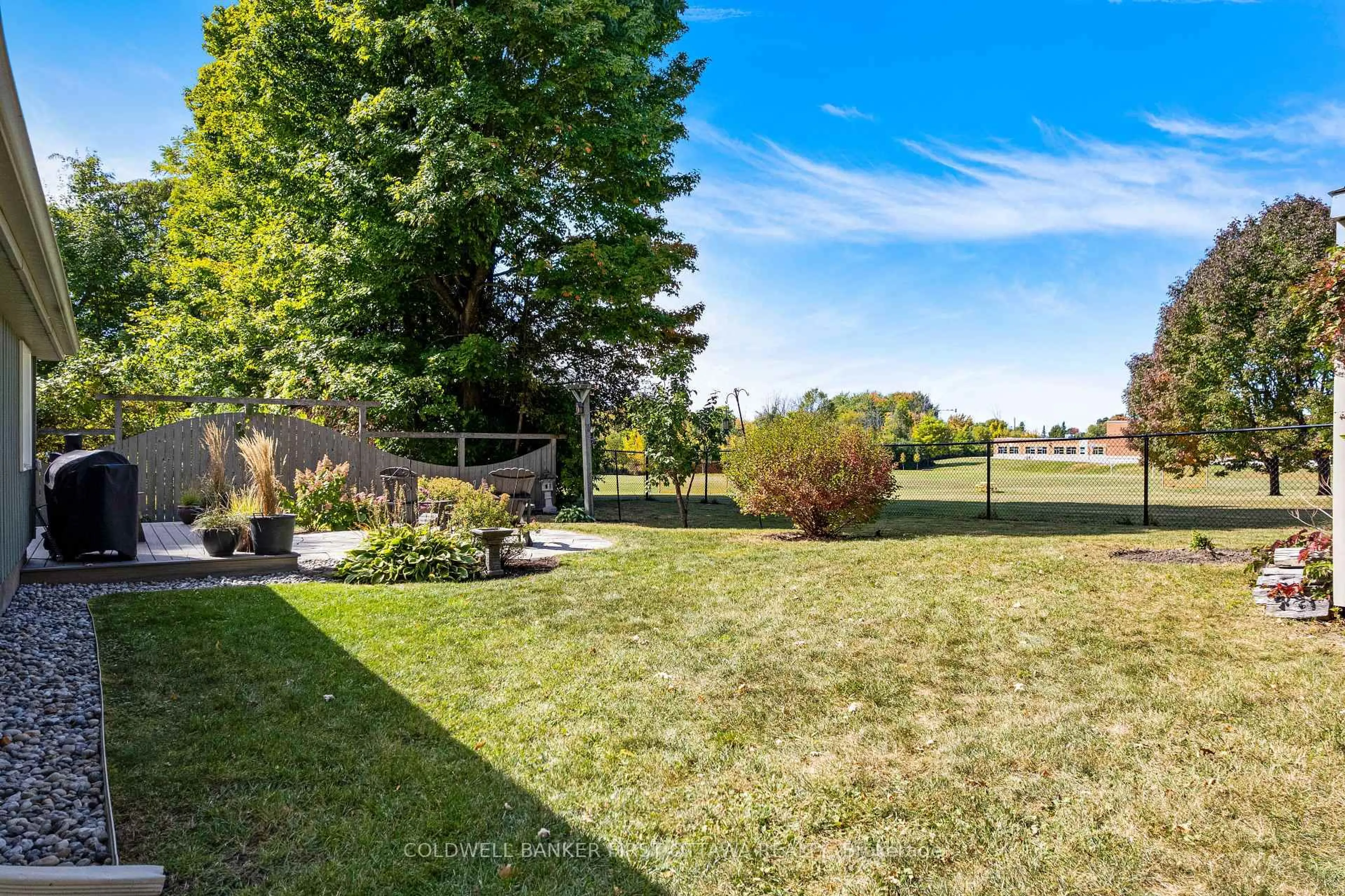 Patio, water/lake/river/ocean view for 29 Leslie St, Perth Ontario K7H 2X5