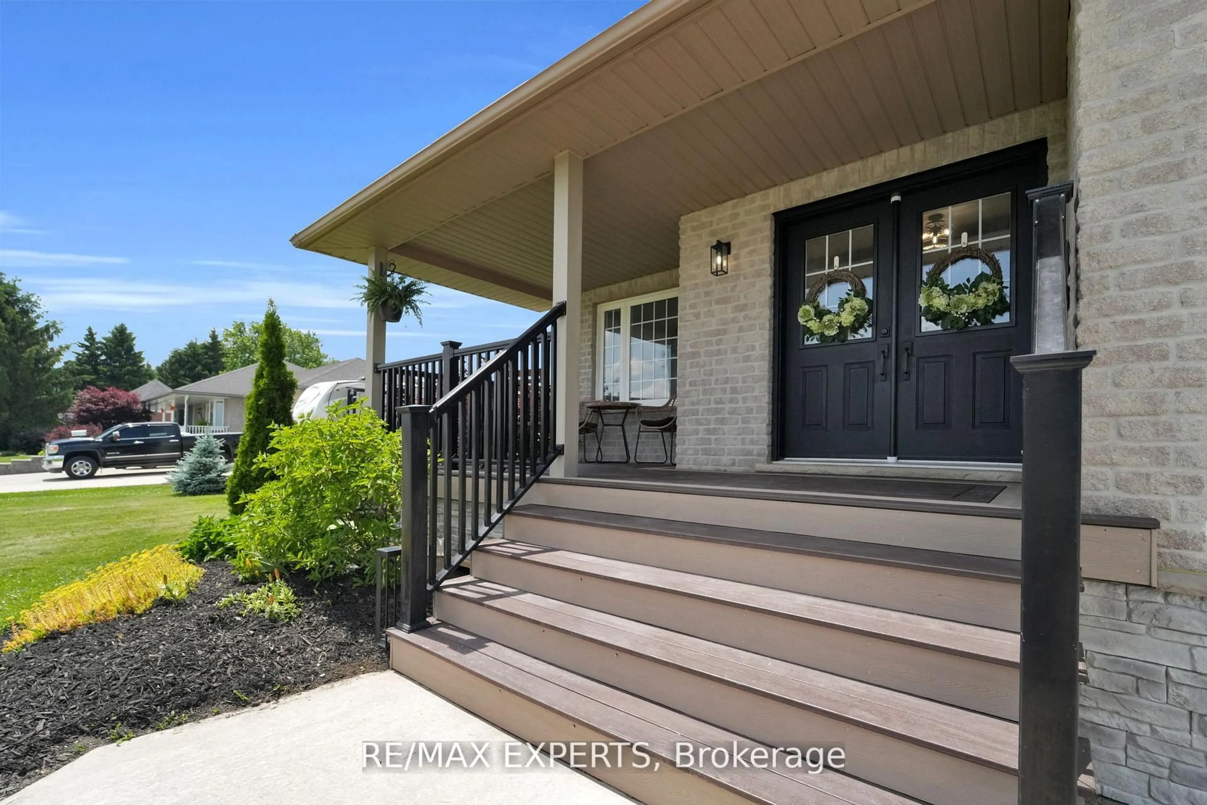 Unknown for 46 Scenic Dr, Mapleton Ontario N0G 1P0