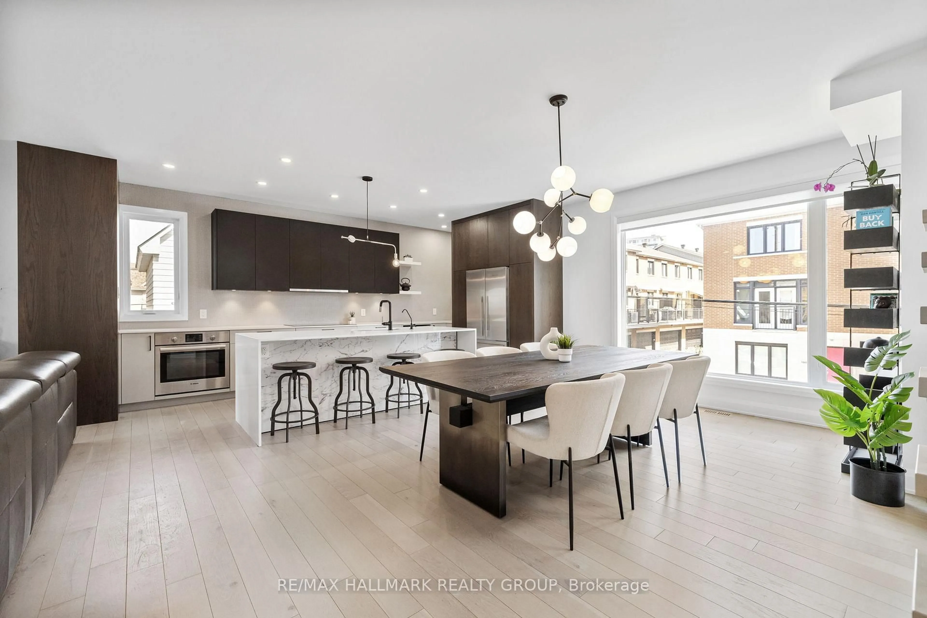 Open concept kitchen, unknown for 101 Tay St, Ottawa Ontario K2A 2H1