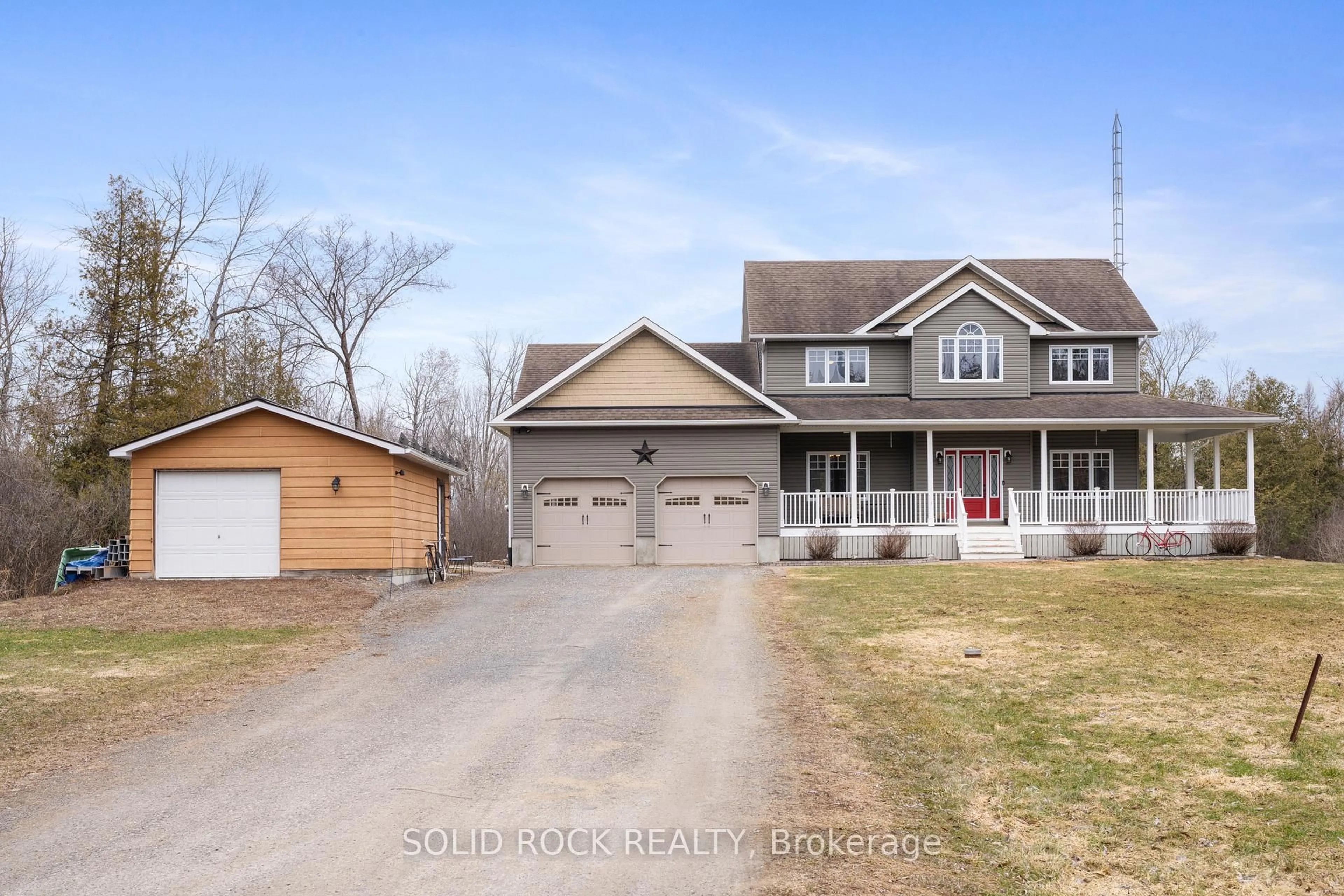 A pic from outside/outdoor area/front of a property/back of a property/a pic from drone, street for 151 Spruce Cres, Carleton Place Ontario K7C 3P1