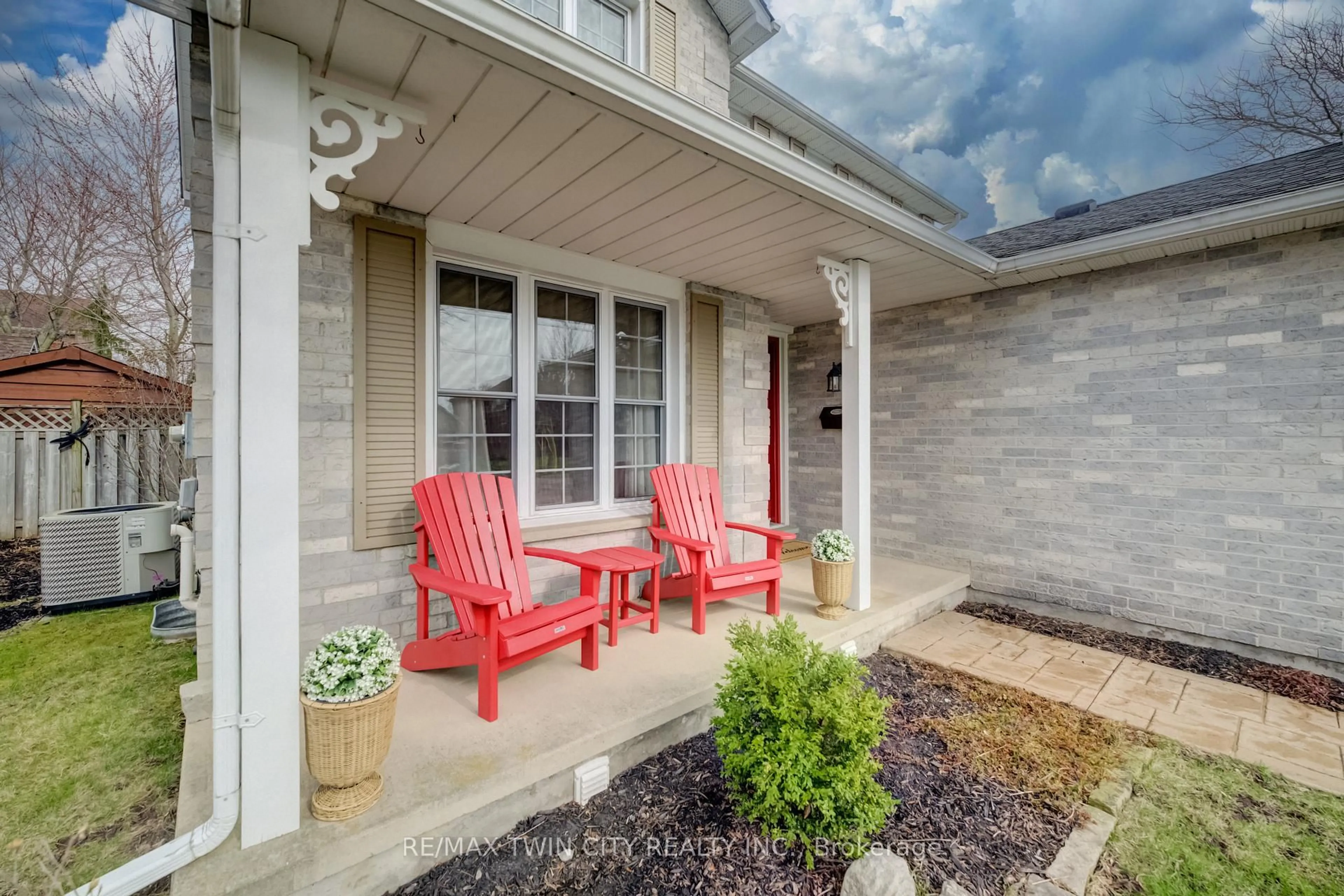 Unknown for 150 Bayne Cres, Cambridge Ontario N1T 1K4