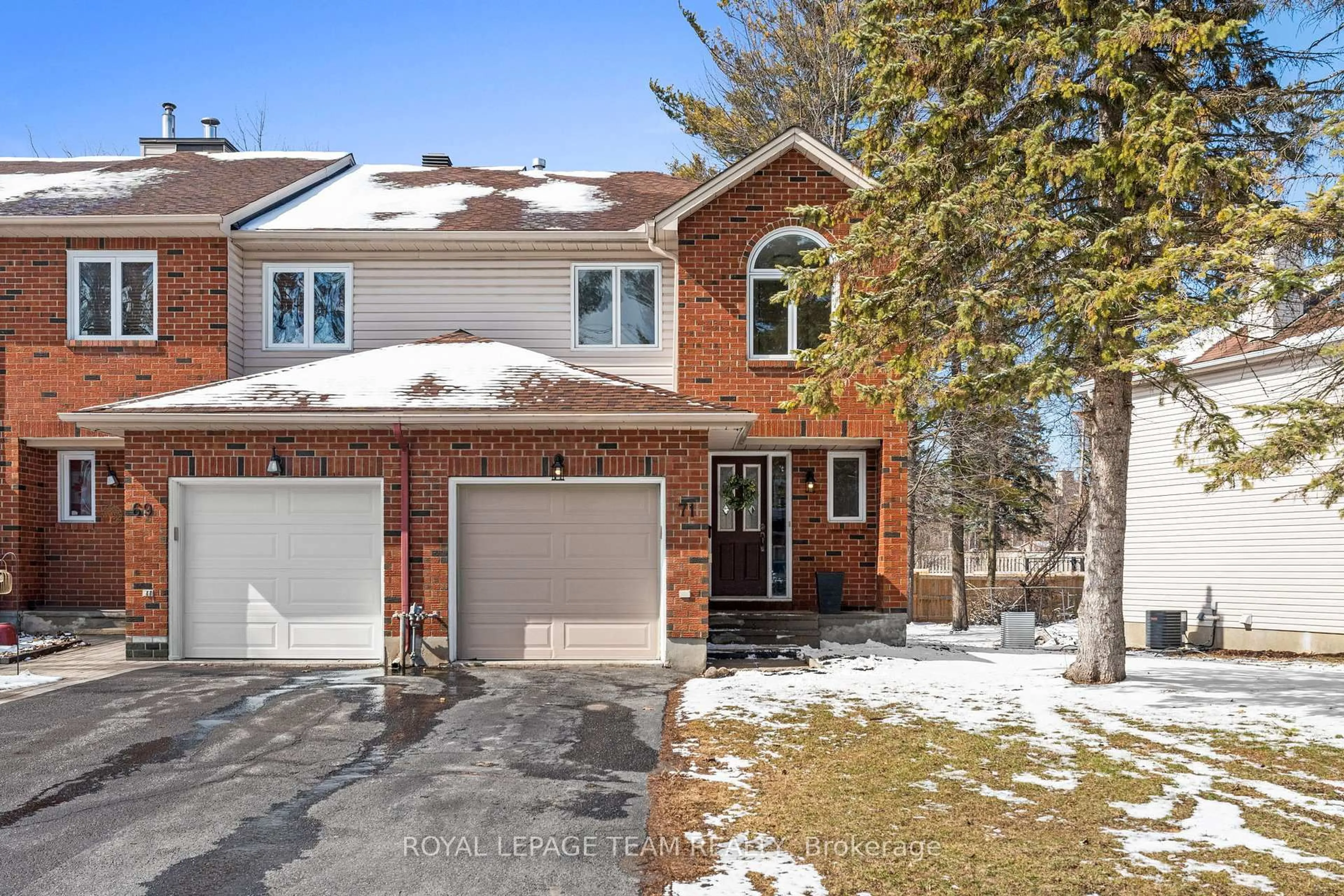 Home with brick exterior material, street for 71 Furlong Cres, Ottawa Ontario K2M 2H9