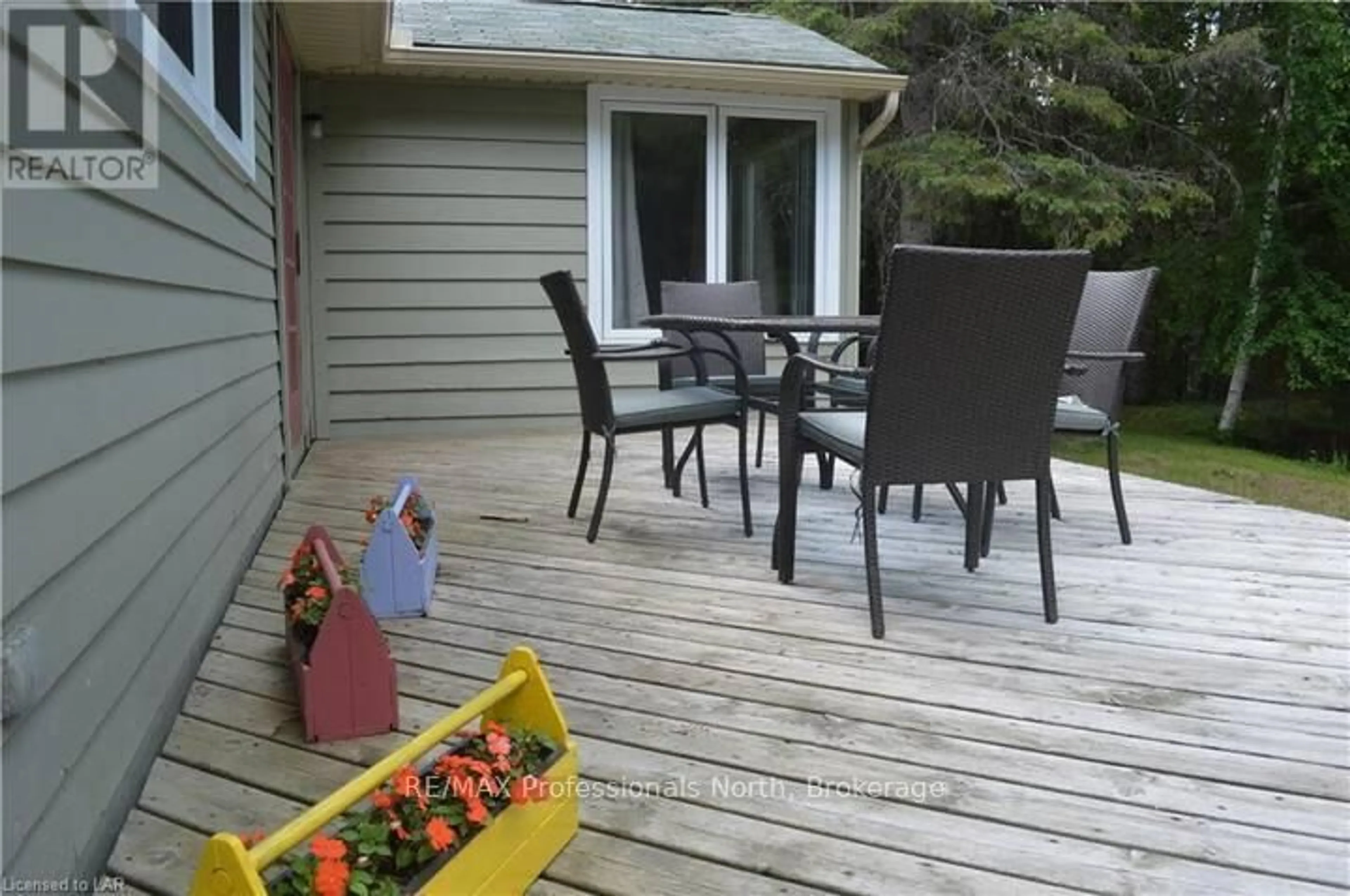 Patio, unknown for 1052 Ablett Crt, Algonquin Highlands Ontario K0M 1J1