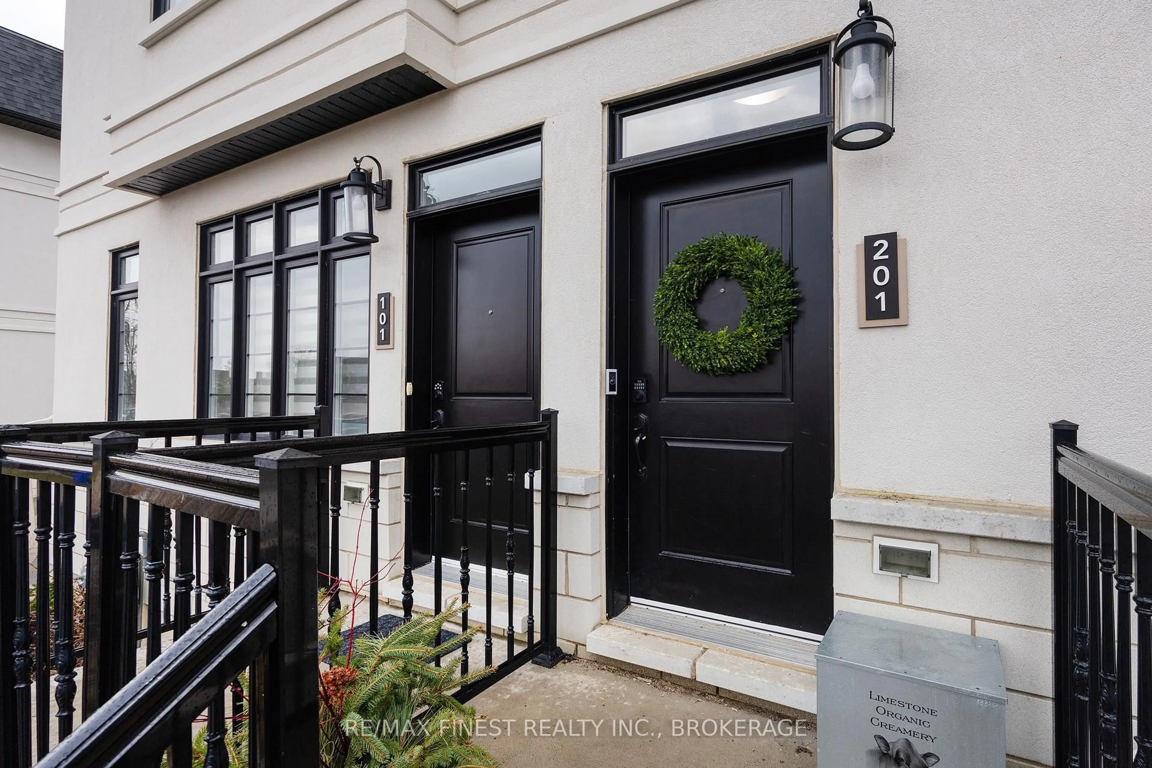 Indoor entryway for 1015 Terra Verde Way #201, Kingston Ontario K7P 0T8