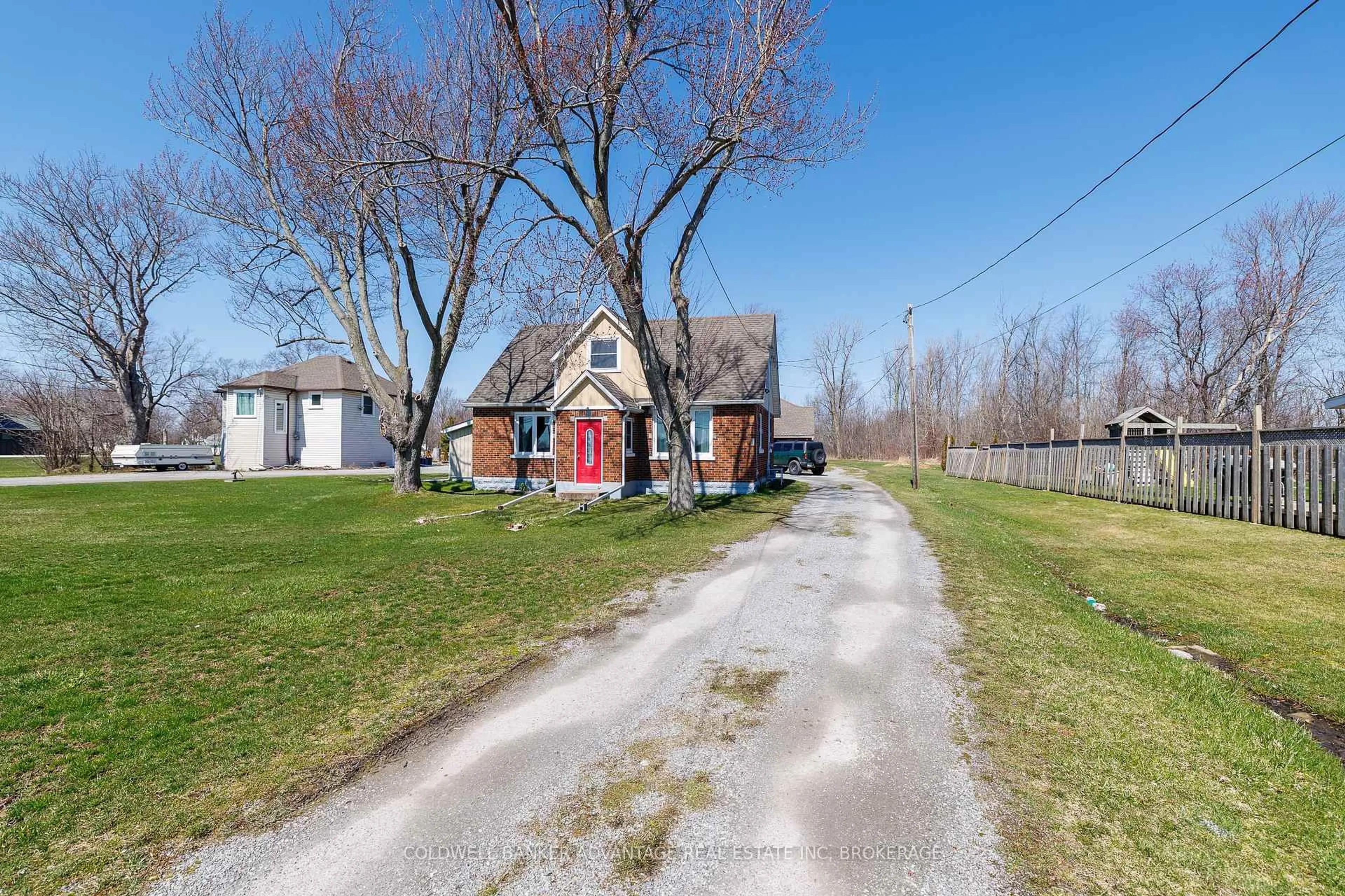 A pic from outside/outdoor area/front of a property/back of a property/a pic from drone, street for 2592 3 Highway, Port Colborne Ontario L3K 5V4