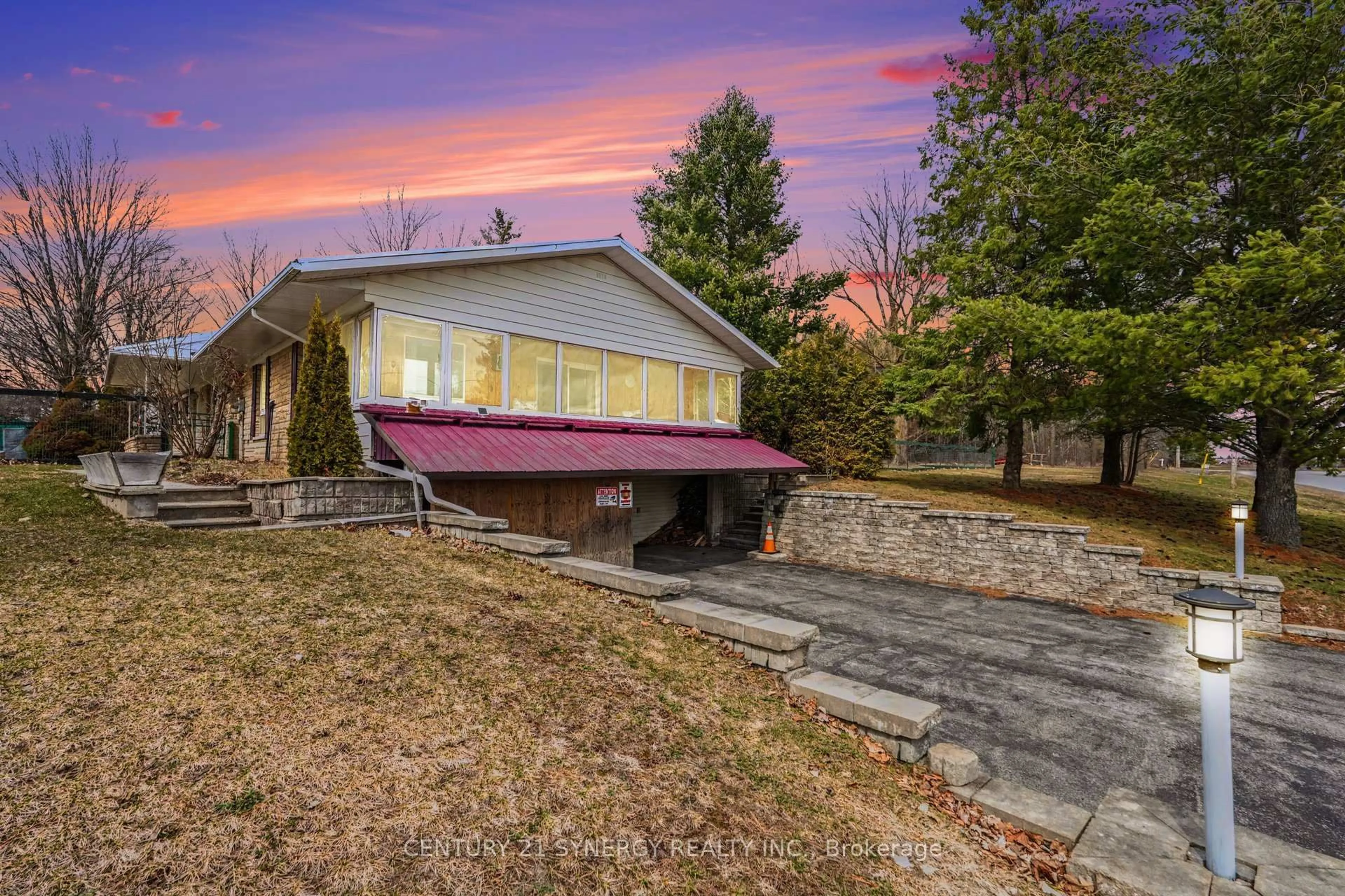 A pic from outside/outdoor area/front of a property/back of a property/a pic from drone, unknown for 220 Highfield Cres, Carleton Place Ontario K7C 3P2