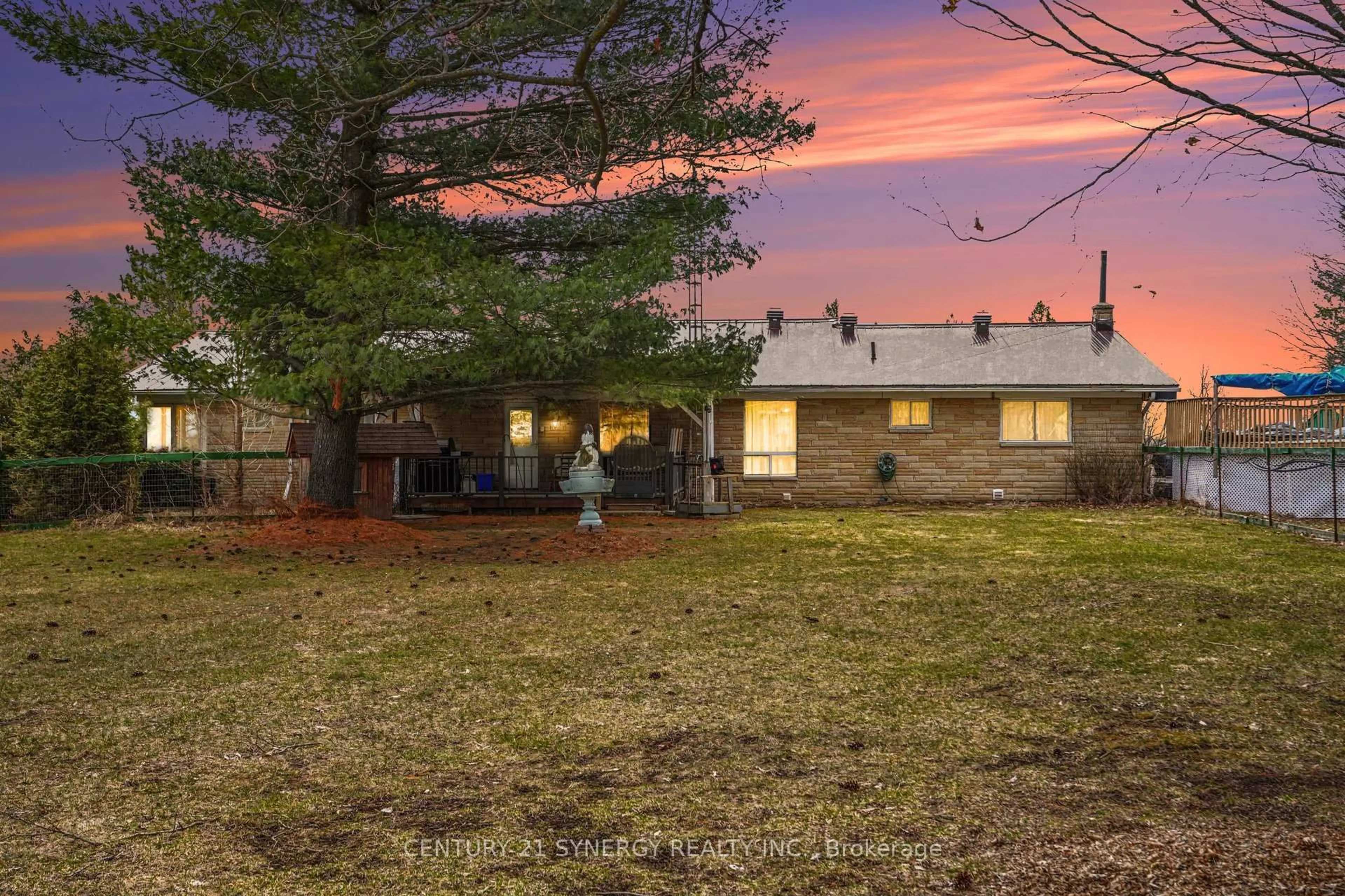 A pic from outside/outdoor area/front of a property/back of a property/a pic from drone, unknown for 220 Highfield Cres, Carleton Place Ontario K7C 3P2