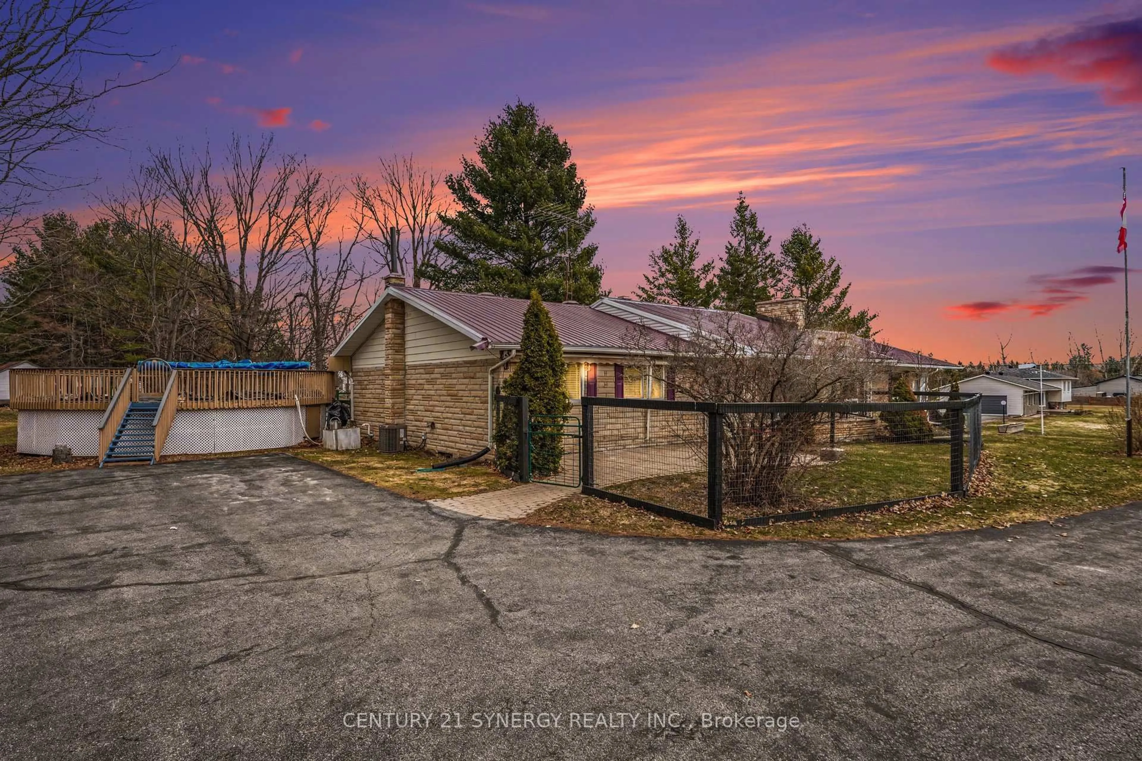 A pic from outside/outdoor area/front of a property/back of a property/a pic from drone, street for 220 Highfield Cres, Carleton Place Ontario K7C 3P2