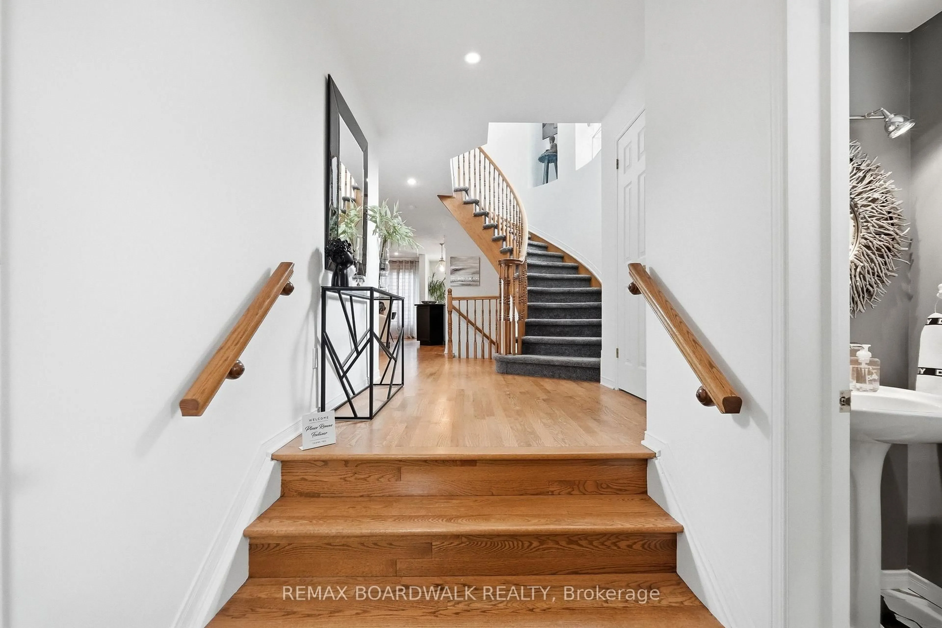 Stairs for 1600 Henri Lauzon St, Ottawa Ontario K1C 7R6