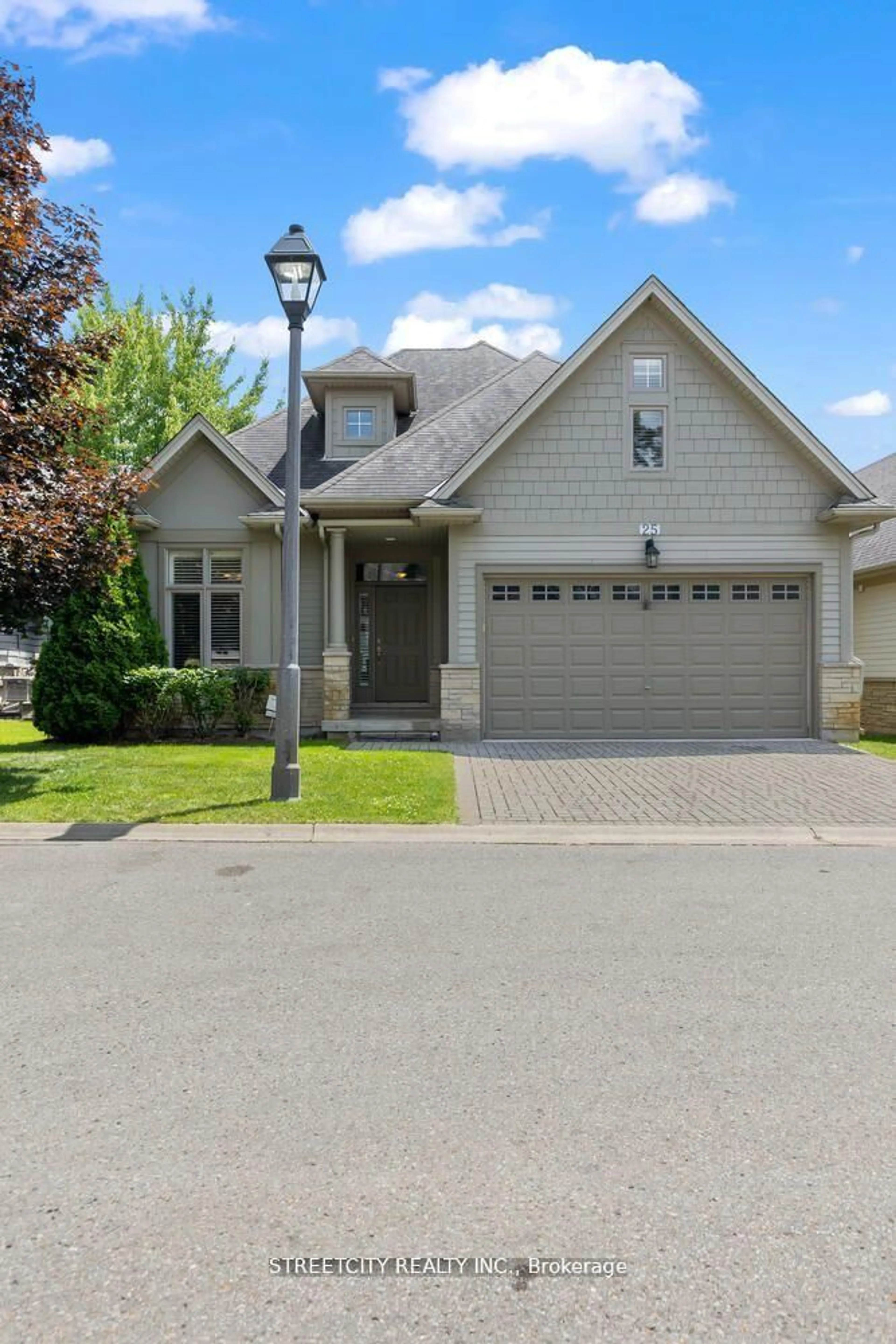 Home with brick exterior material, street for 124 North Centre Rd #25, London North Ontario N5X 4R3