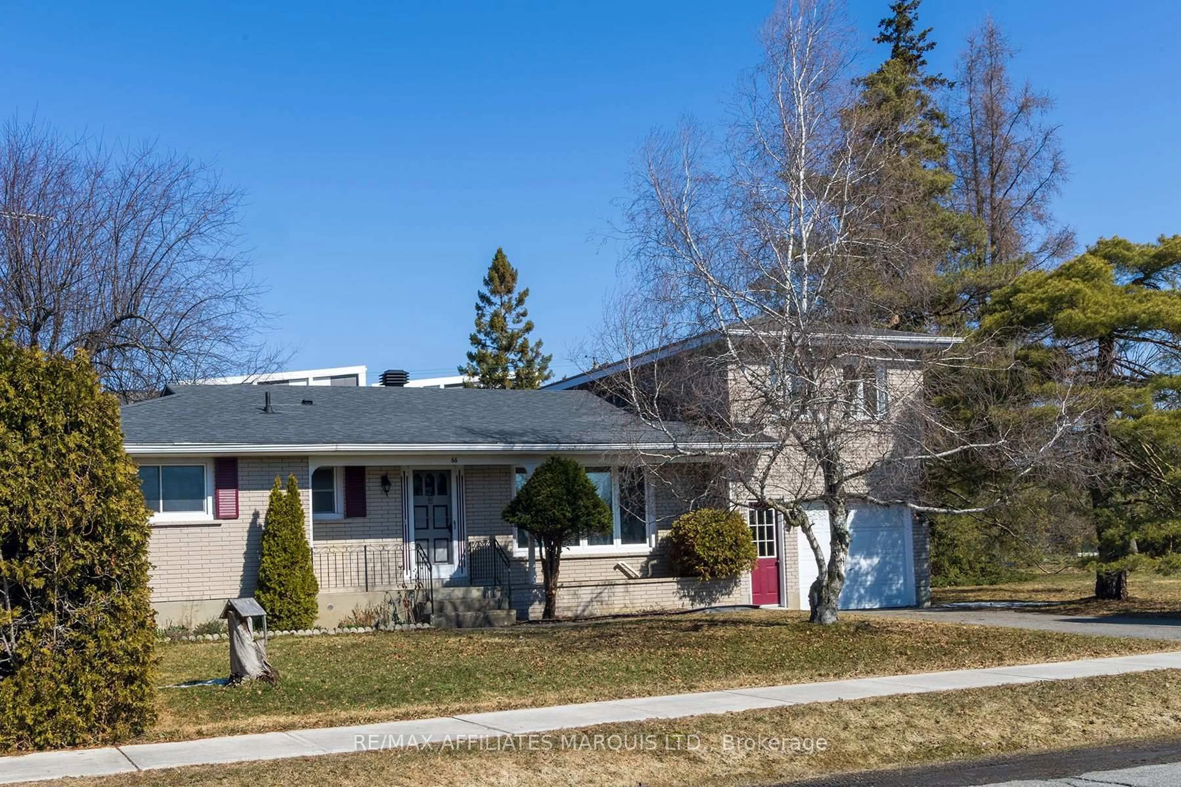 Home with vinyl exterior material, street for 66 Fifth St, South Dundas Ontario K0C 1X0