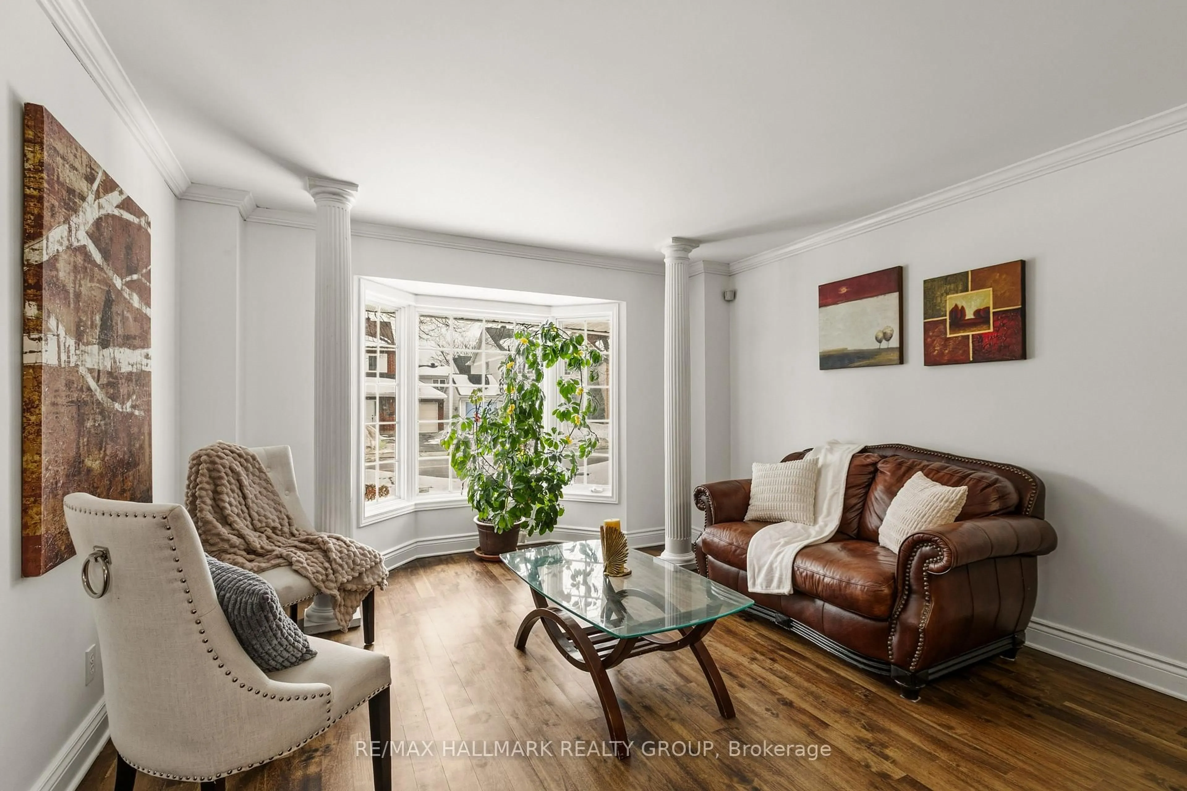 Living room with furniture, unknown for 340 Stoneway Dr, Ottawa Ontario K2G 6G8