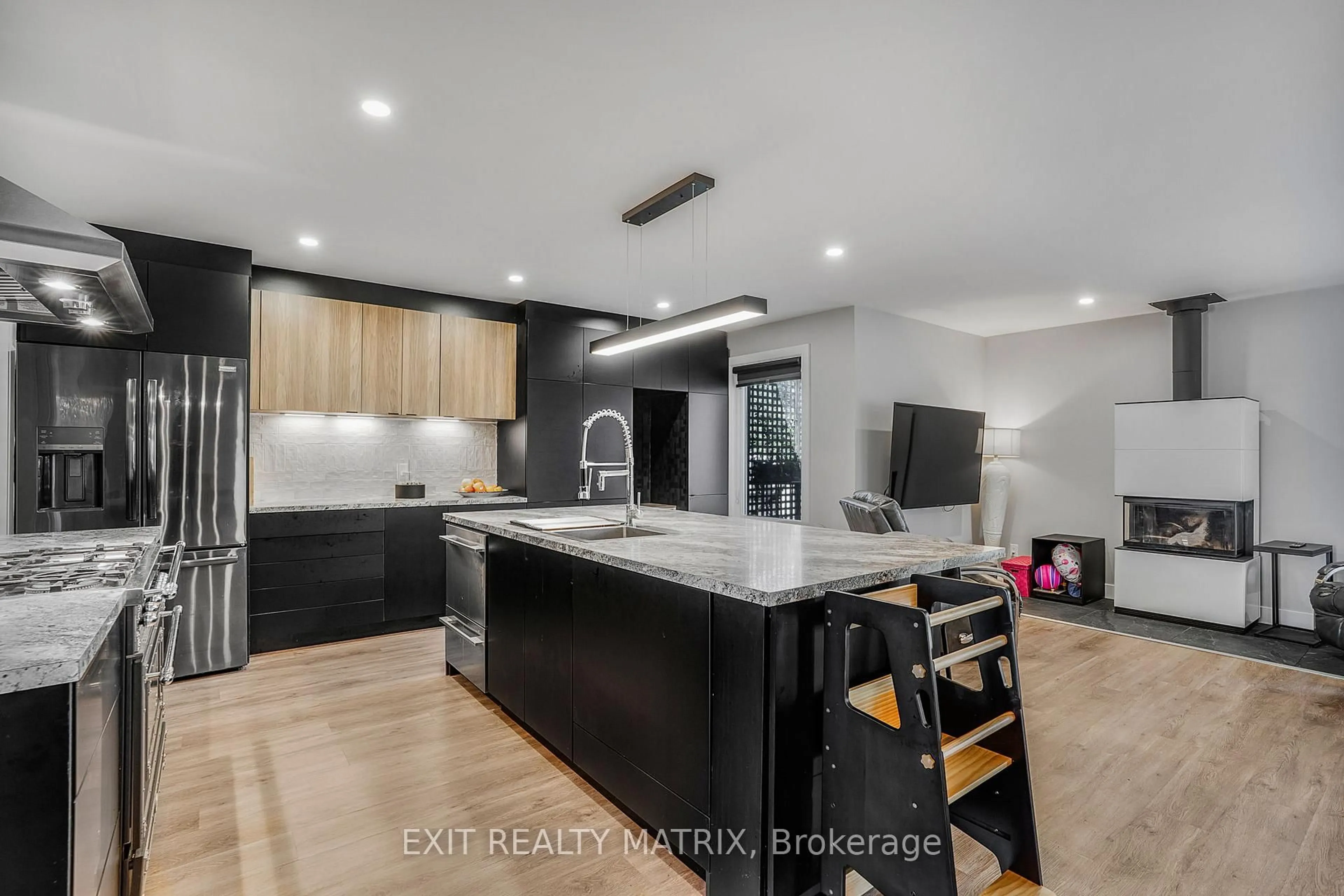 Contemporary kitchen, unknown for 3515 Front Rd, Champlain Ontario K6A 2R2