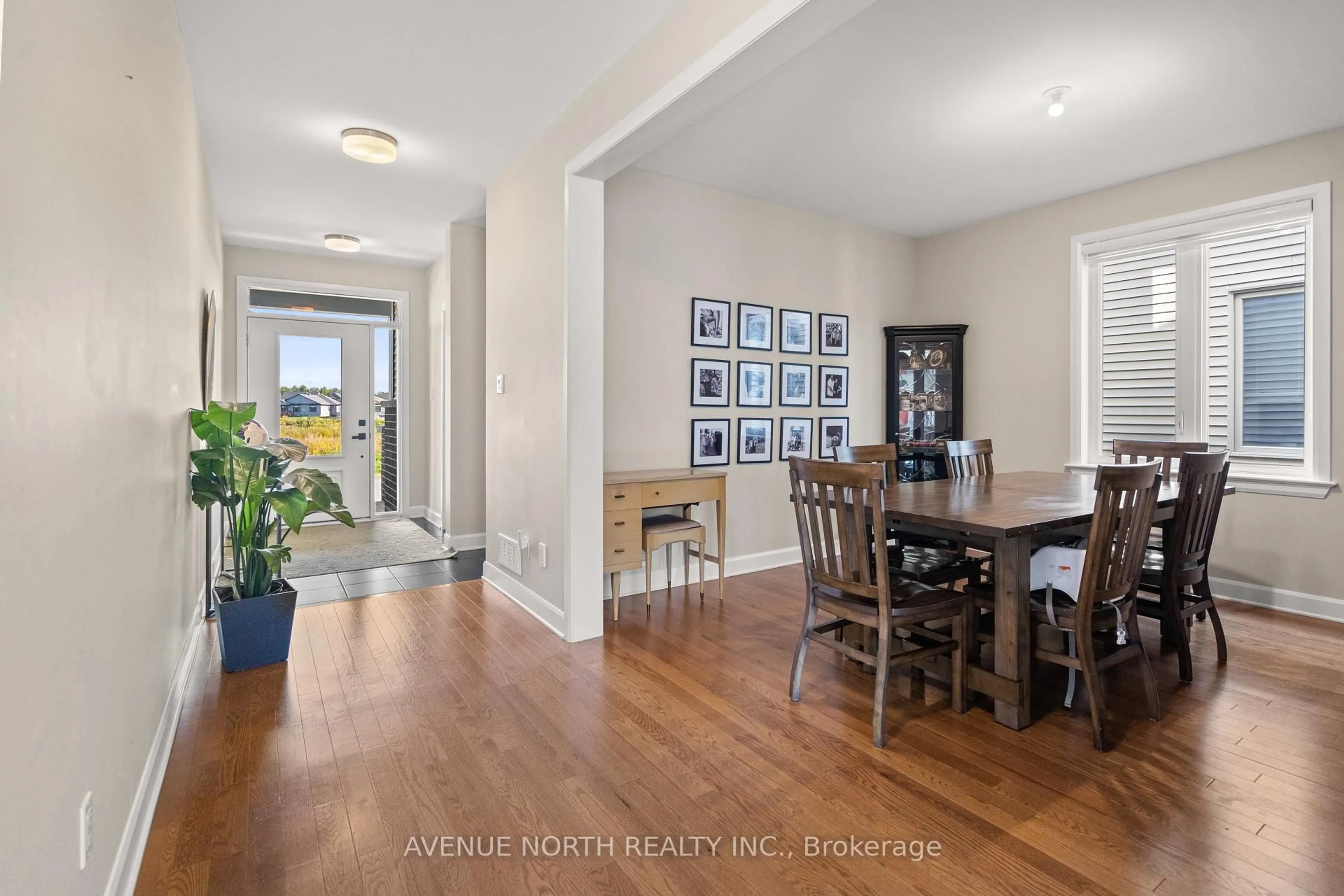 Dining room, unknown for 809 GAMBLE Dr, Russell Ontario K4R 0G6