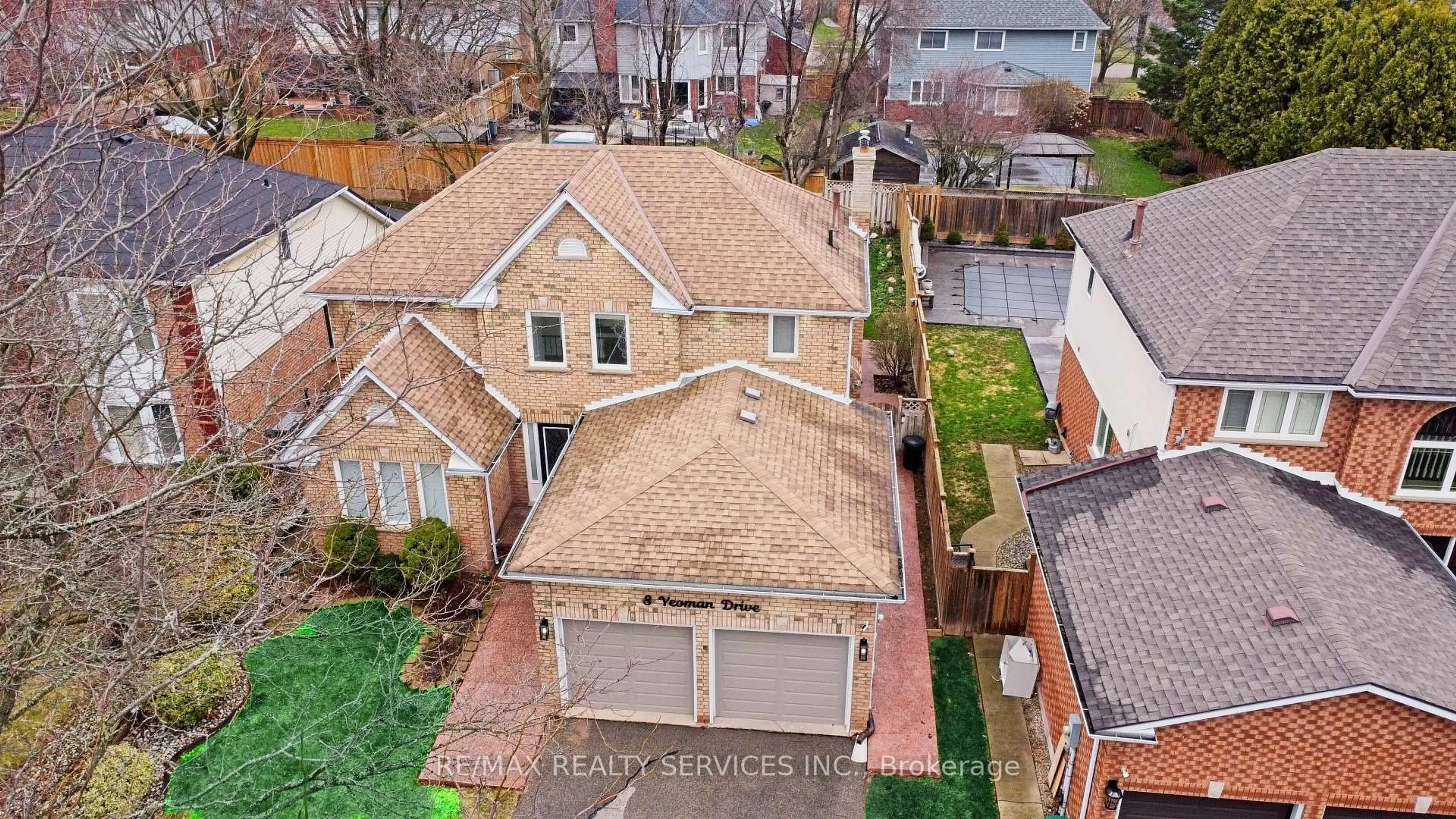 A pic from outside/outdoor area/front of a property/back of a property/a pic from drone, street for 8 Yeoman Dr, Brantford Ontario N3R 7S8
