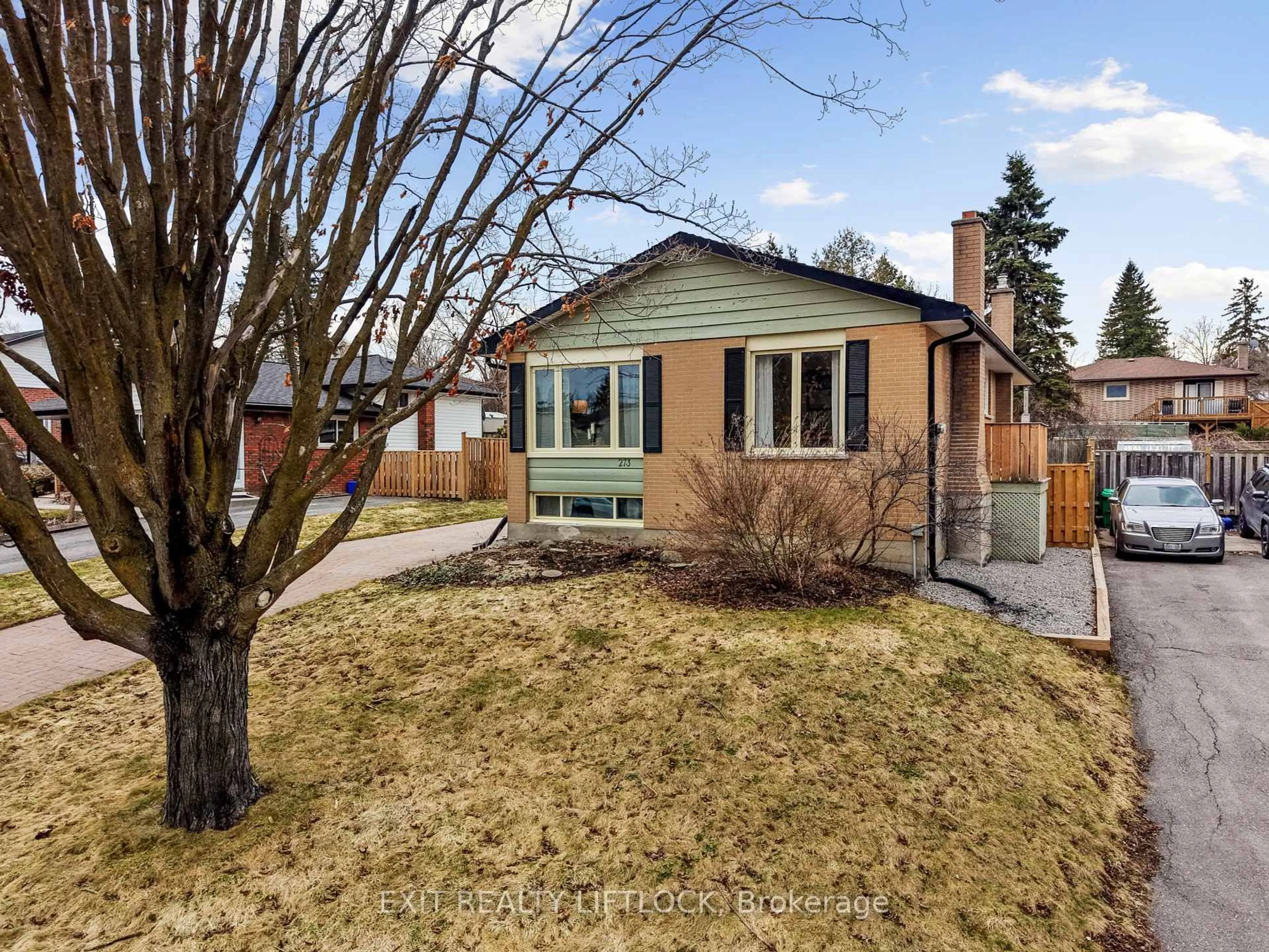 Unknown for 273 Maxwell Ave, Peterborough Ontario K9J 1B4