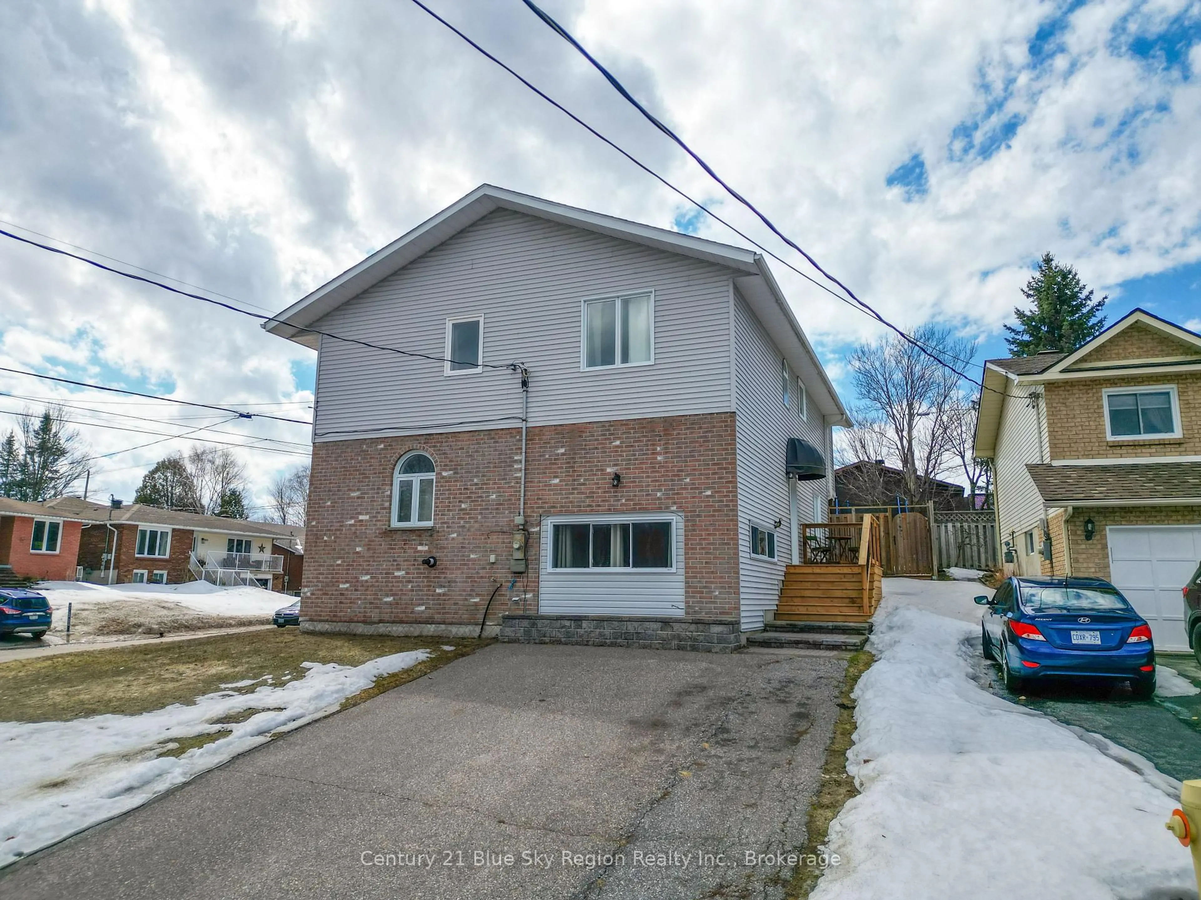 Home with brick exterior material, street for 85 Shallot Cres, North Bay Ontario P1A 3V7