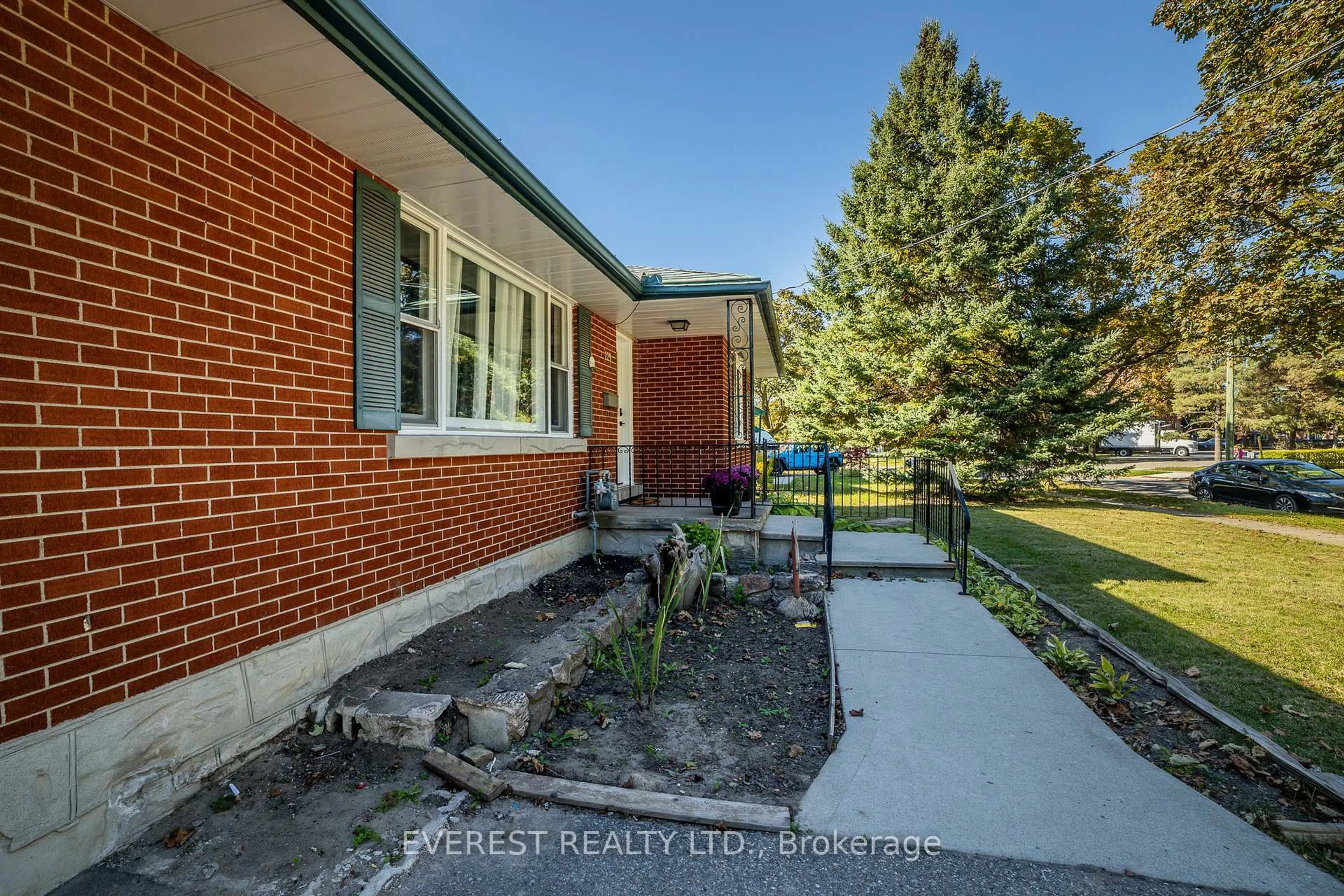 Unknown for 225 Woodhaven Rd, Kitchener Ontario N2C 1V6