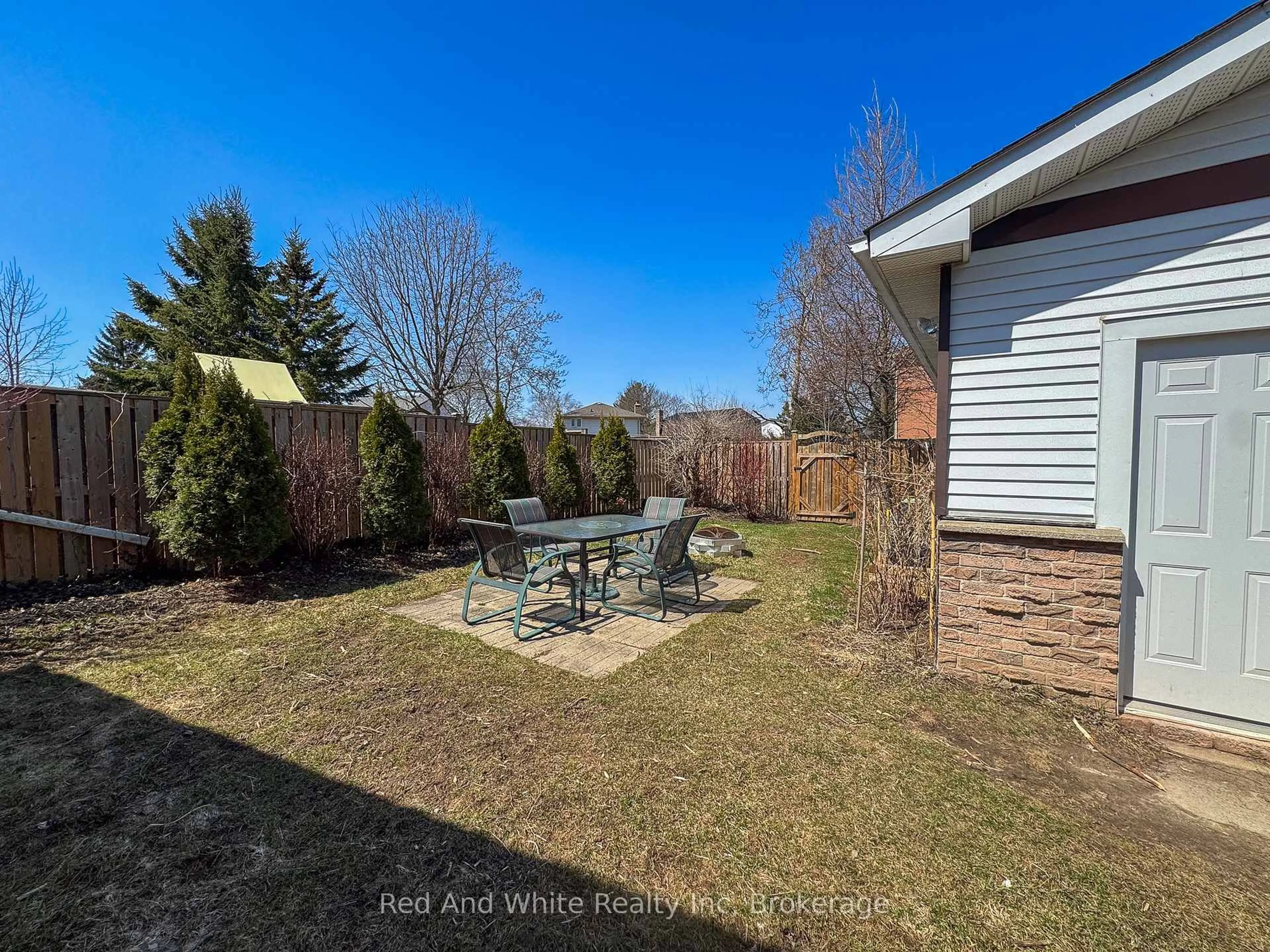 Patio, street for 96 PATHFINDER Cres, Kitchener Ontario N2P 1S6