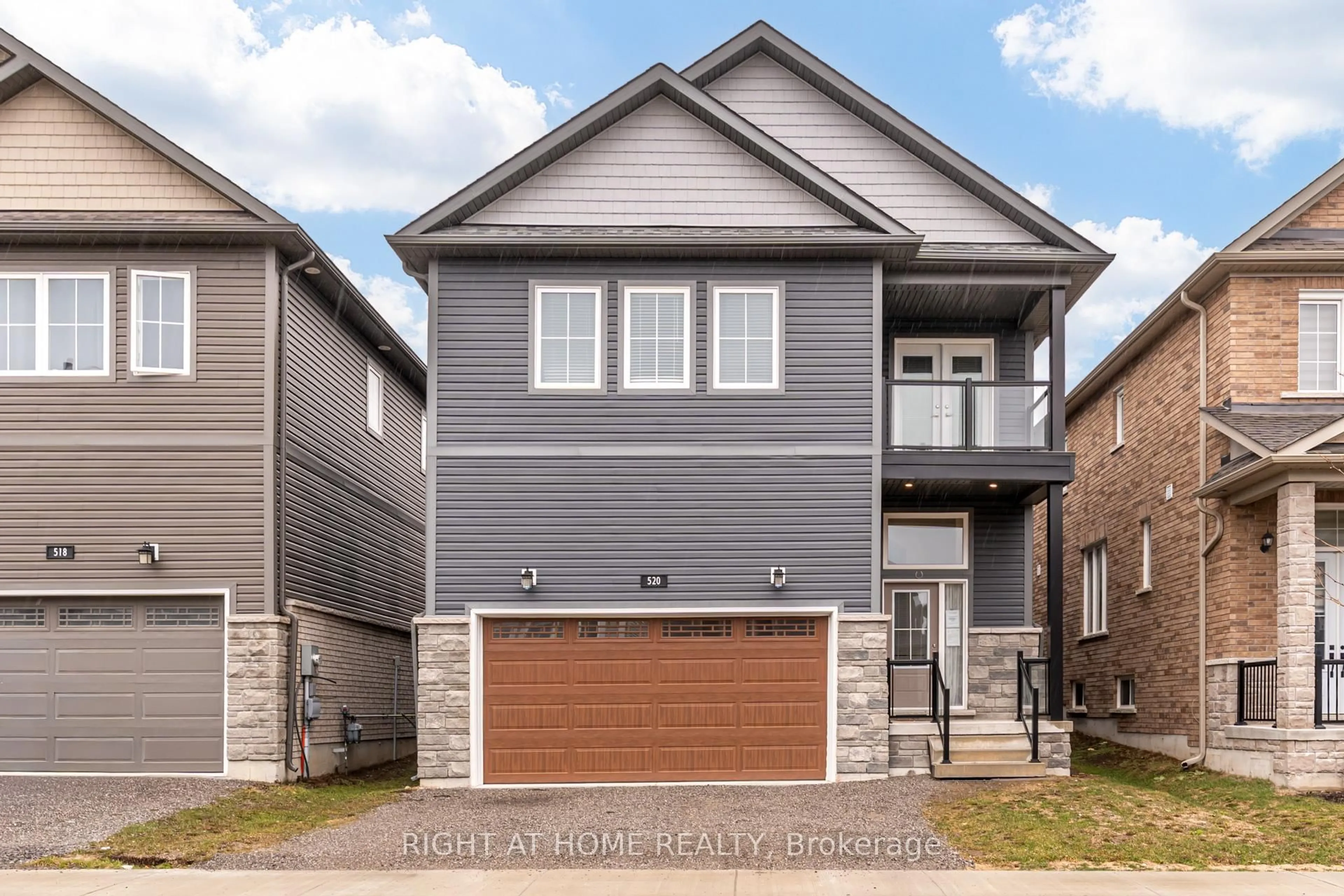 Home with vinyl exterior material, street for 520 CLAYTON Ave, Peterborough Ontario K9K 0H5