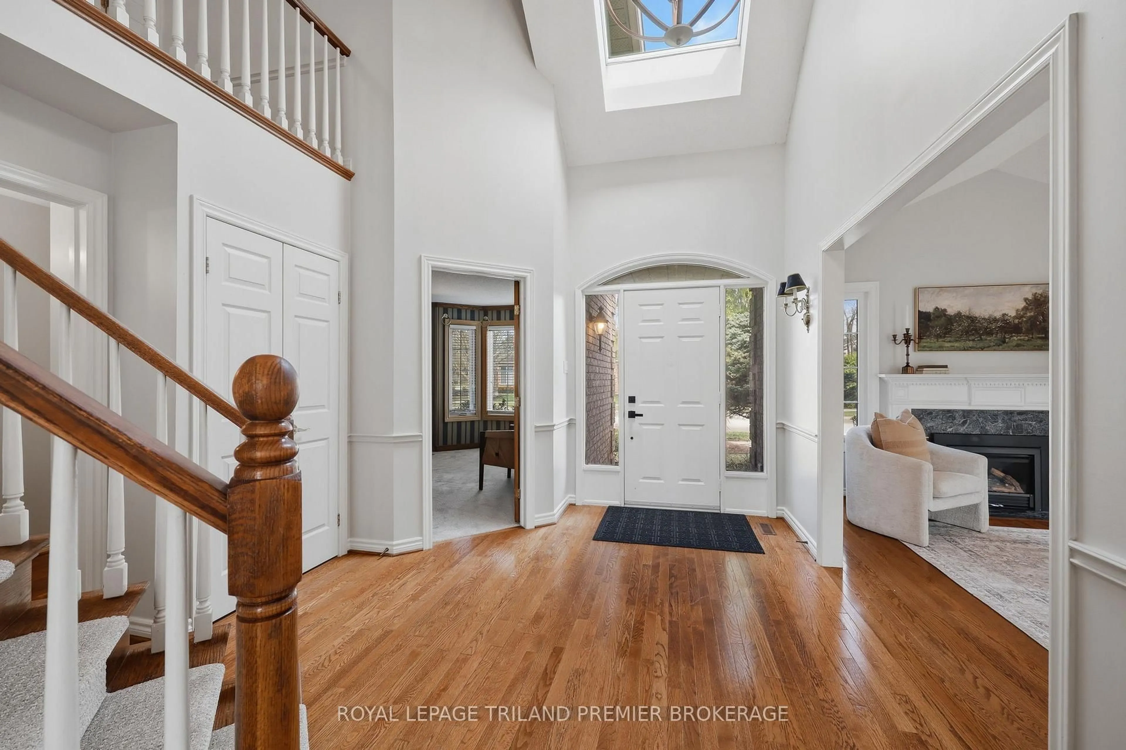 Indoor entryway for 128 Hartson Rd, London North Ontario N6H 4Z6