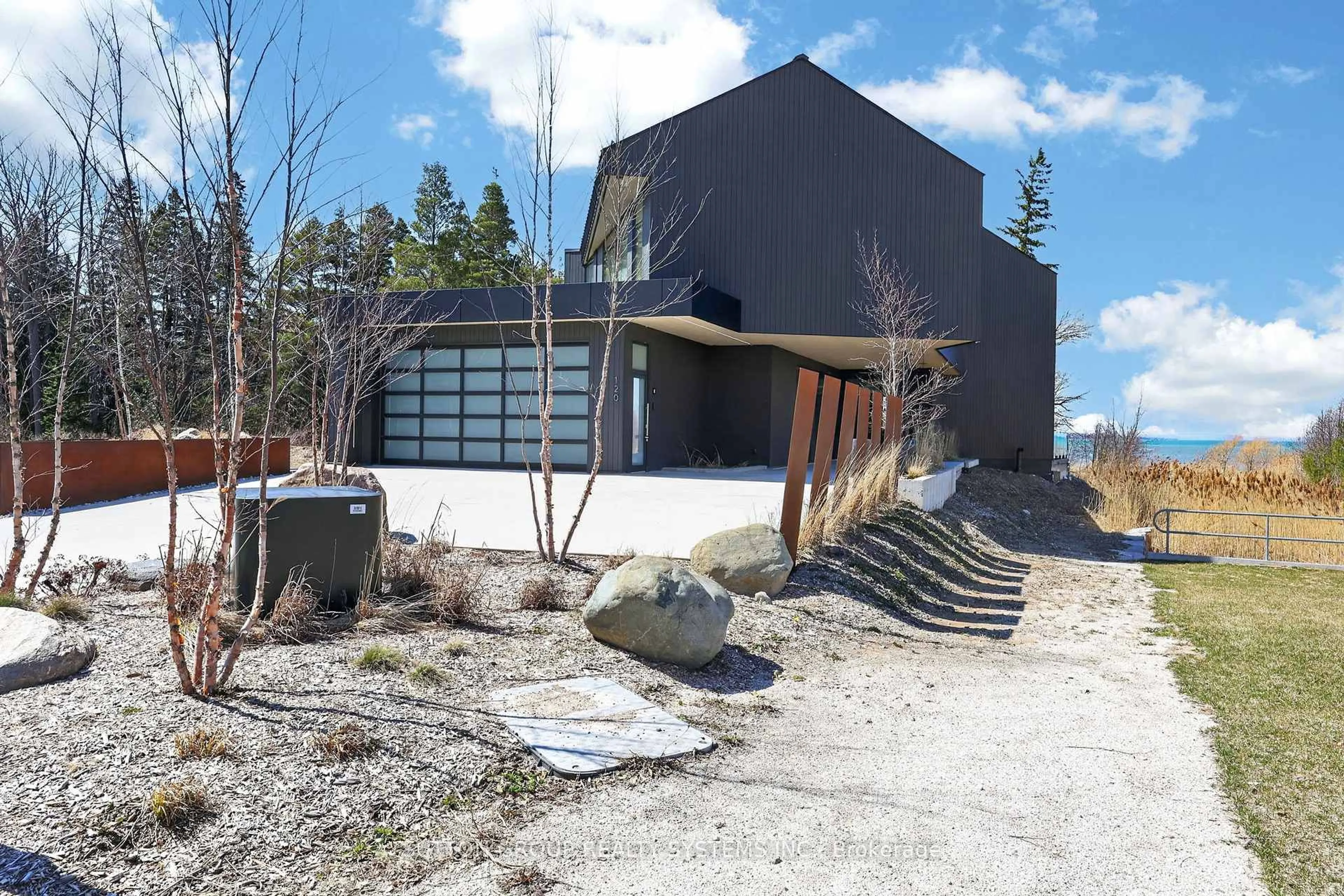 Unknown for 120 Sebastian St, Blue Mountains Ontario N0H 1J0