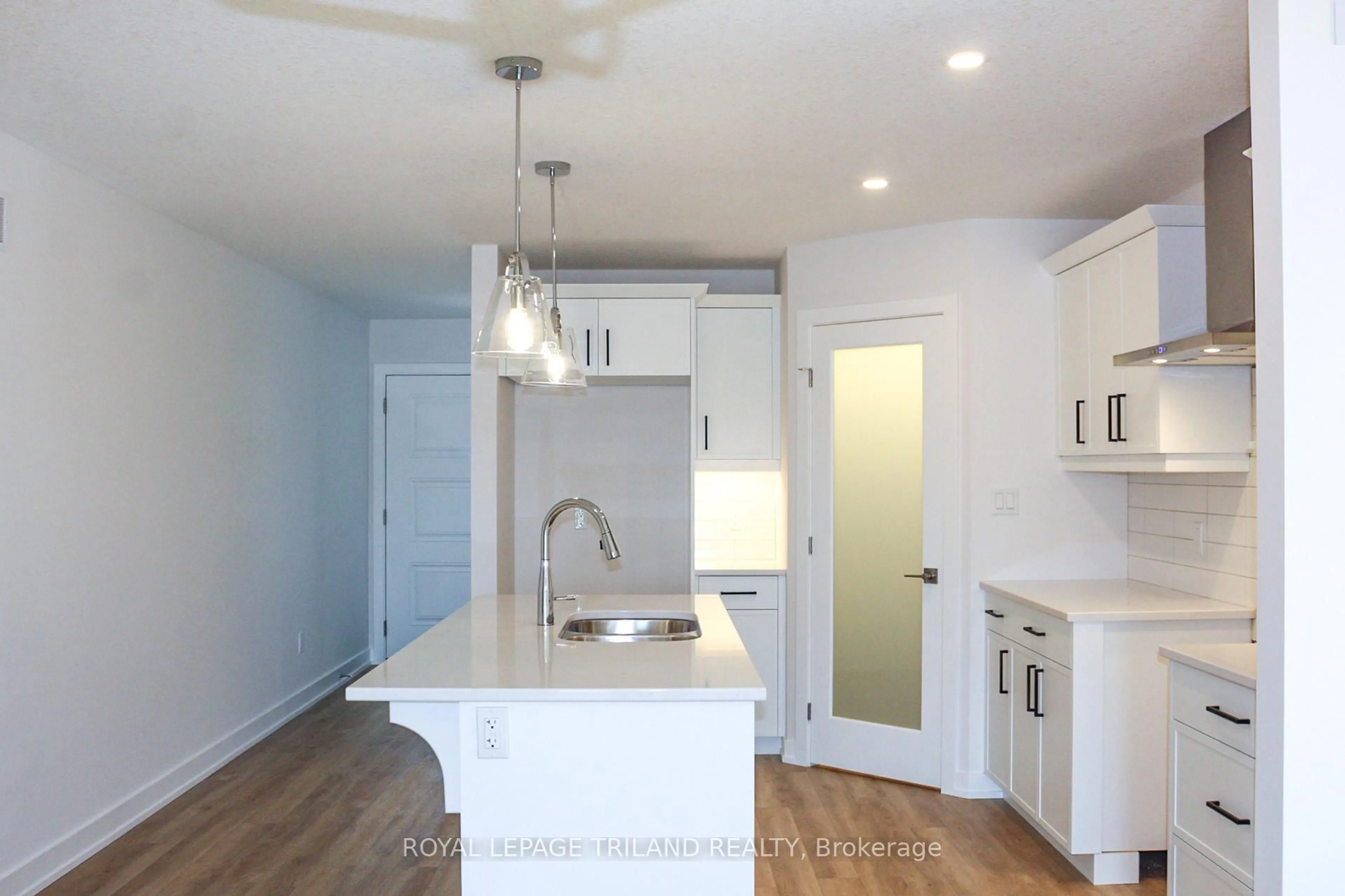Open concept kitchen, unknown for 95 STYLES Dr, St. Thomas Ontario N5R 0N8