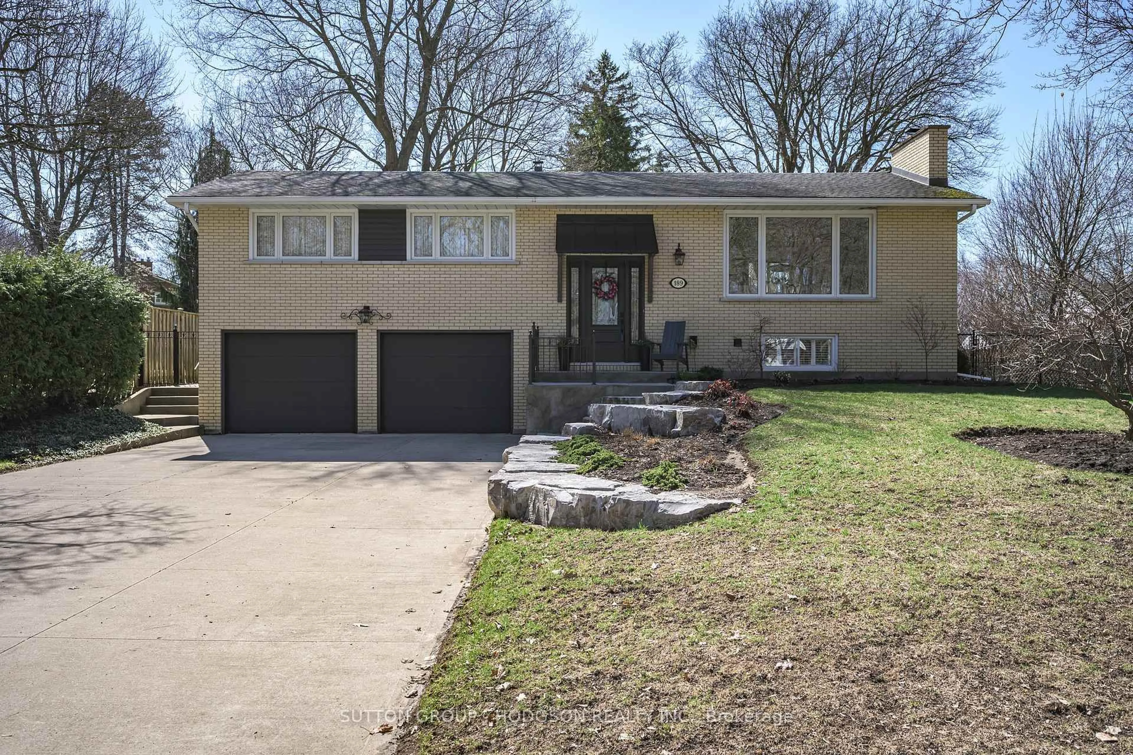 Home with brick exterior material, street for 189 Hunt Club Dr, London North Ontario N6H 3Y8