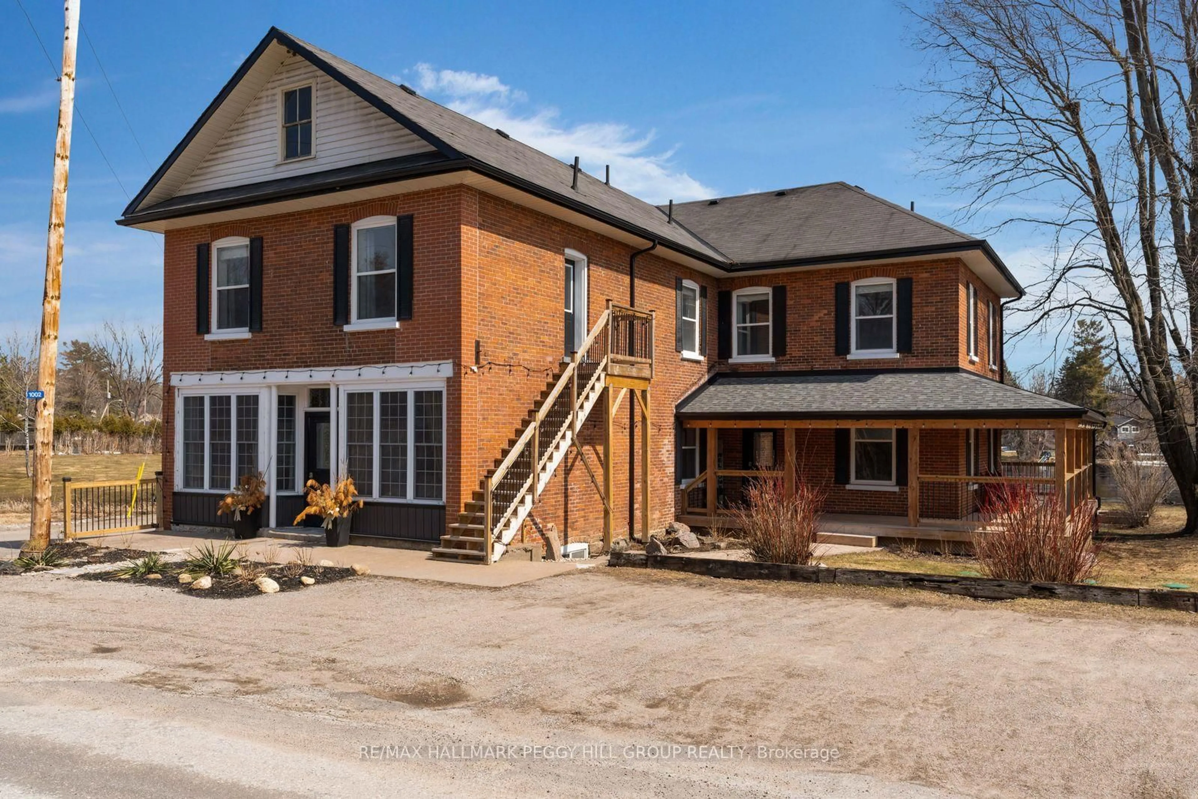 Home with brick exterior material, building for 1002 Cowbell Lane, Gravenhurst Ontario P0E 1N0