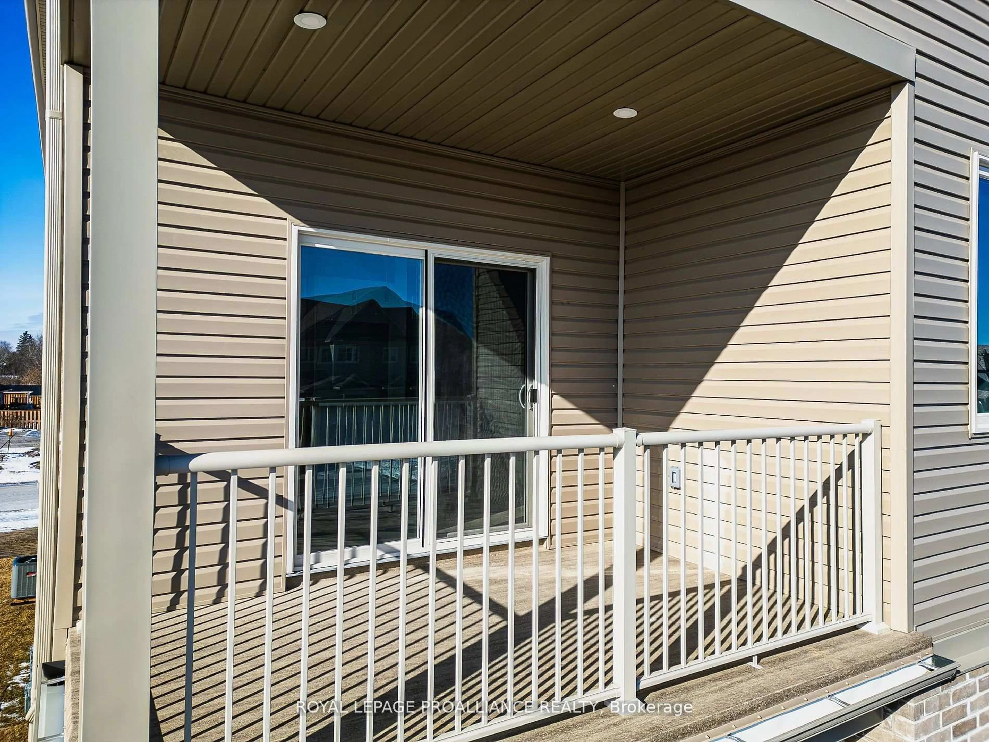 Home with vinyl exterior material, unknown for 13 Markland Ave, Prince Edward County Ontario K0K 2T0