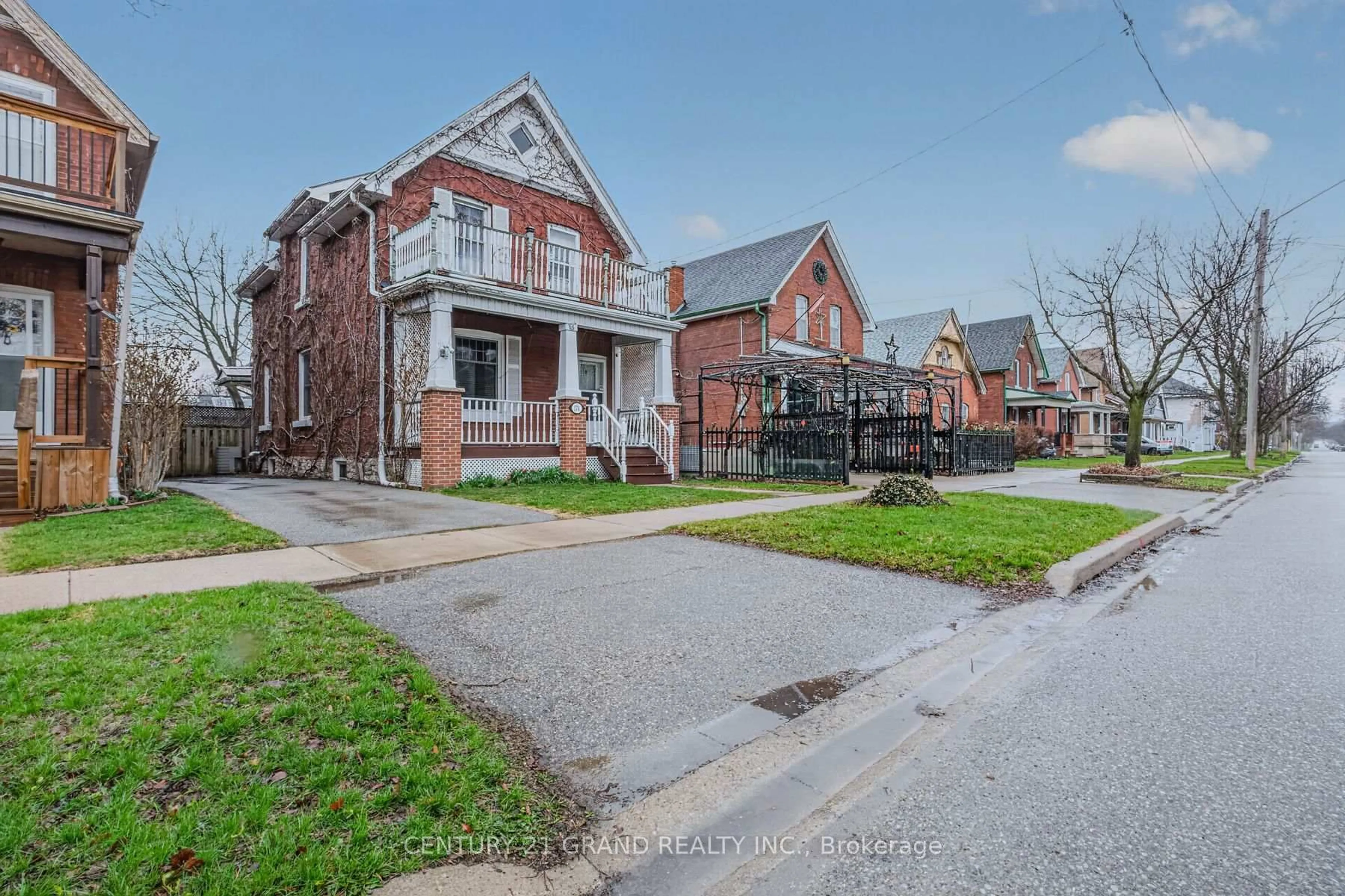 Home with brick exterior material, street for 174 Marlborough St, Brantford Ontario N3S 4S9