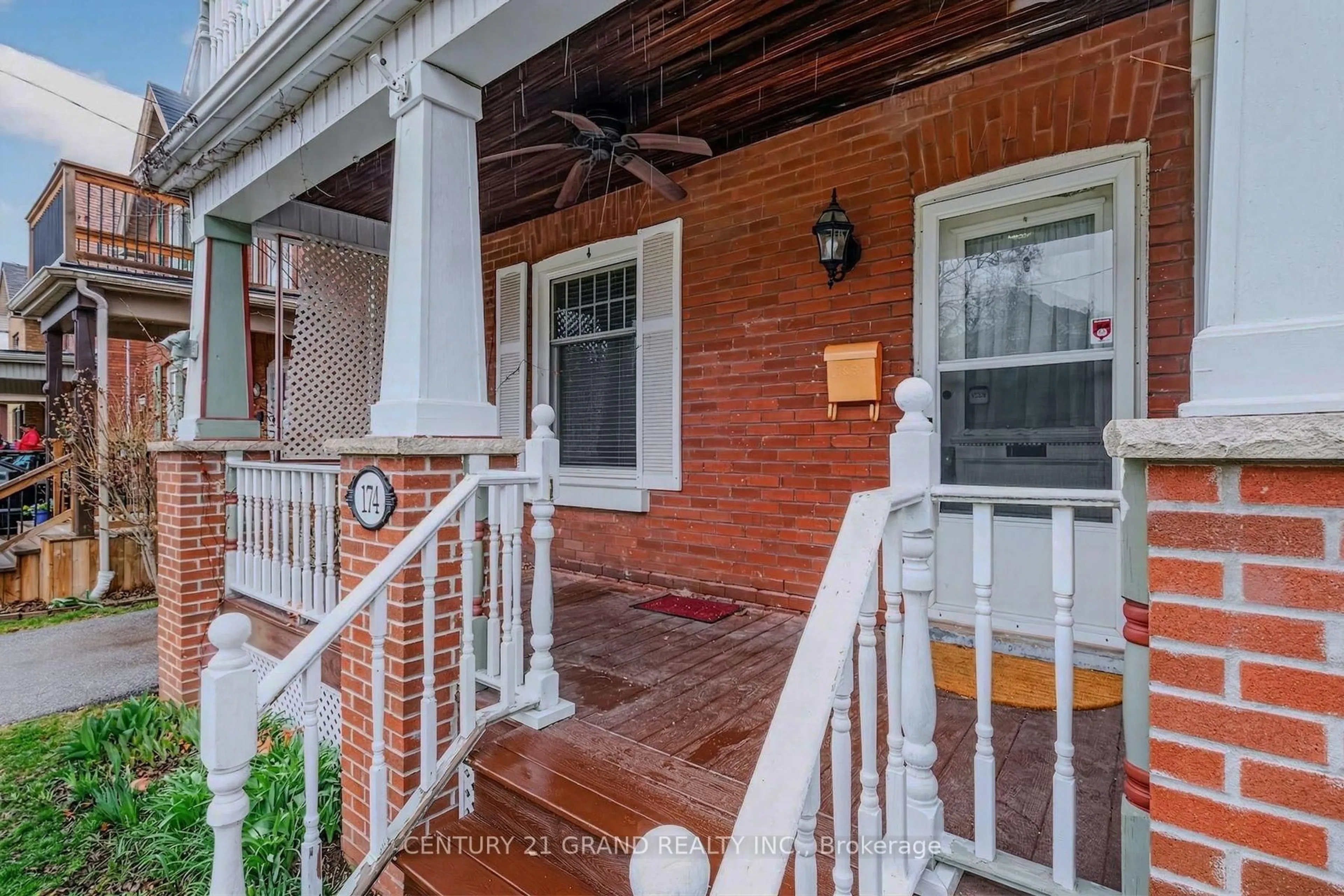Patio, street for 174 Marlborough St, Brantford Ontario N3S 4S9