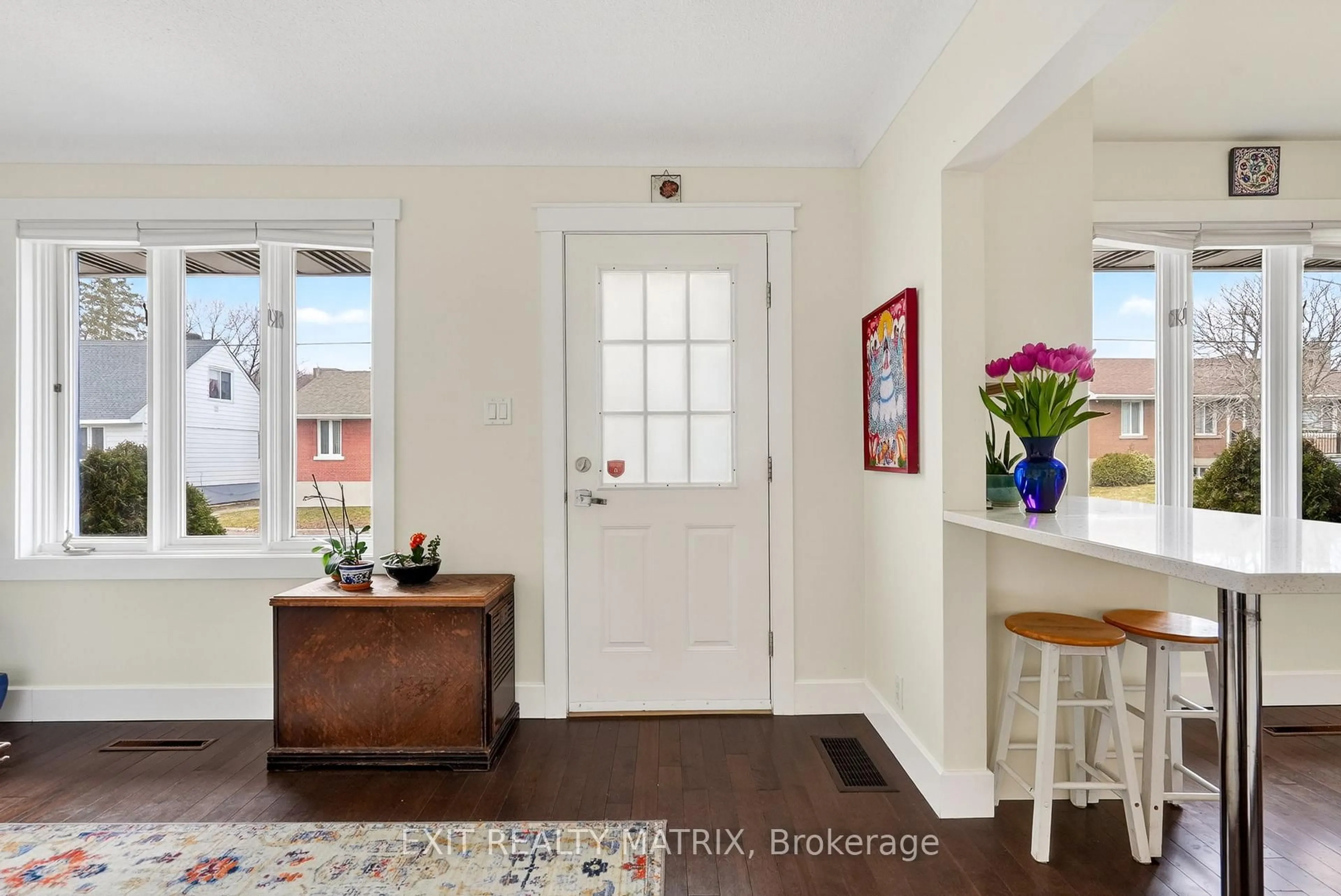 Indoor entryway for 300 St. Jacques St, Ottawa Ontario K1L 5G5