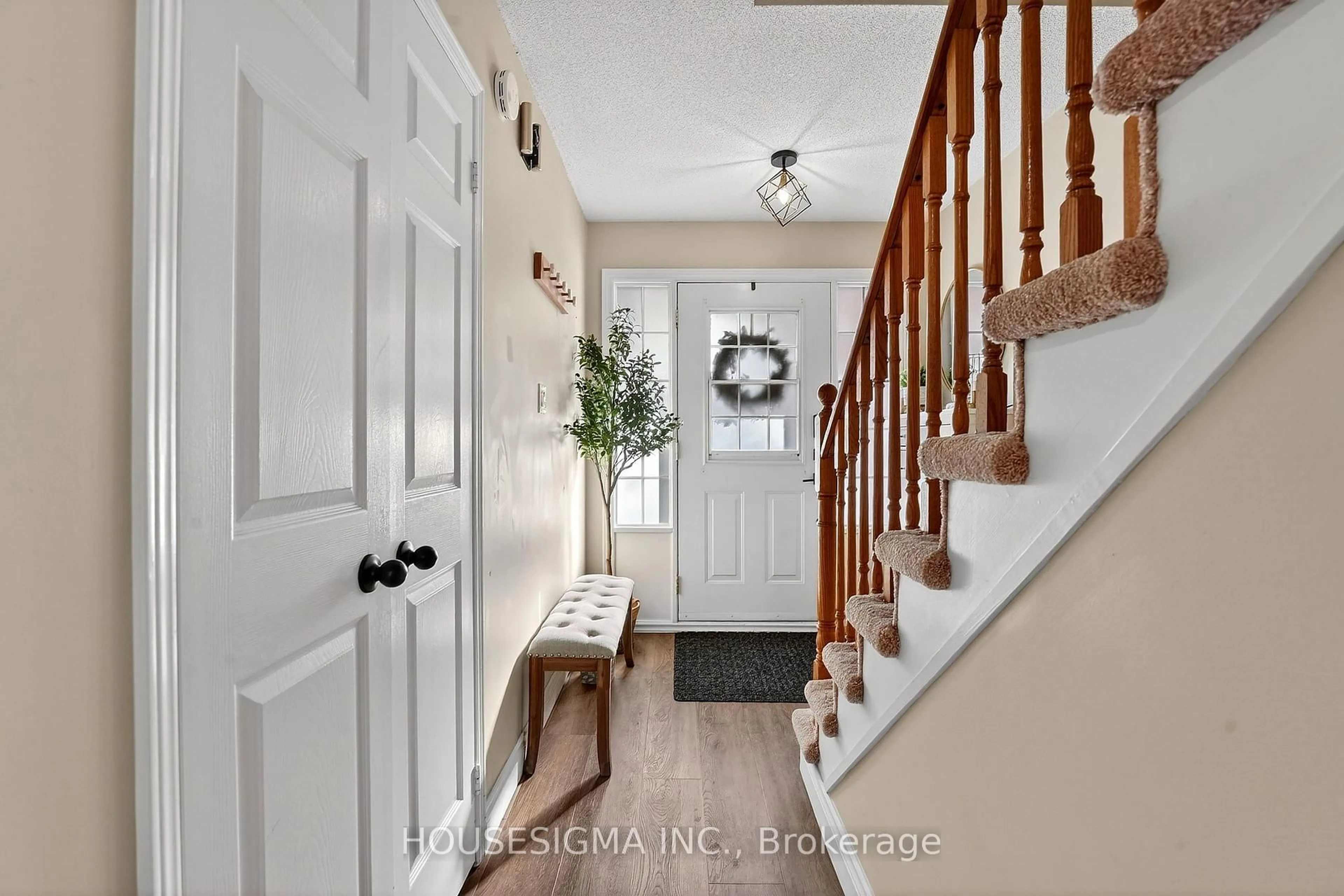 Indoor entryway for 14 Huntingwood Ave #2, Hamilton Ontario L9H 6X3