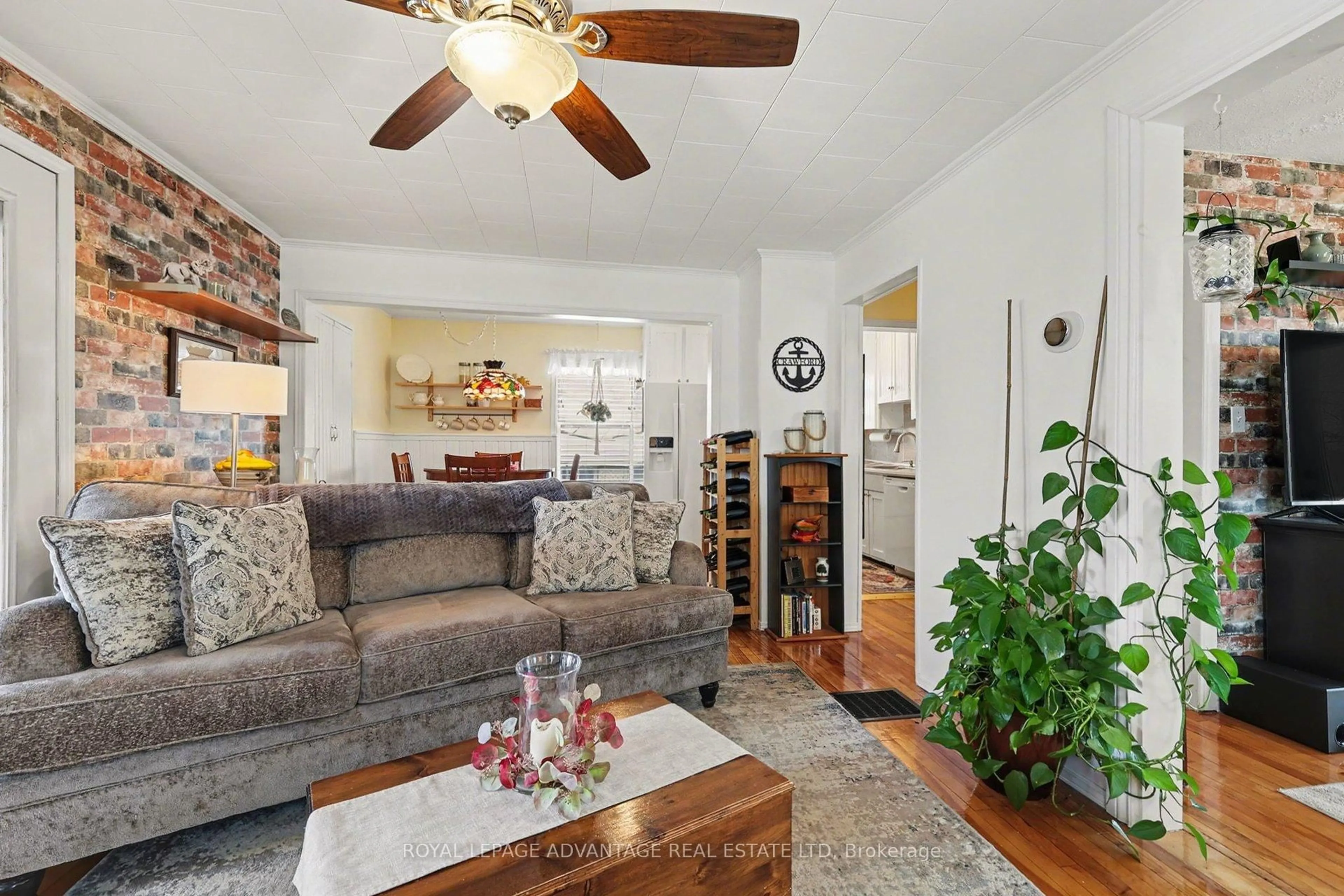 Living room with furniture, unknown for 8 Roosevelt Dr, Smiths Falls Ontario K7A 3J8