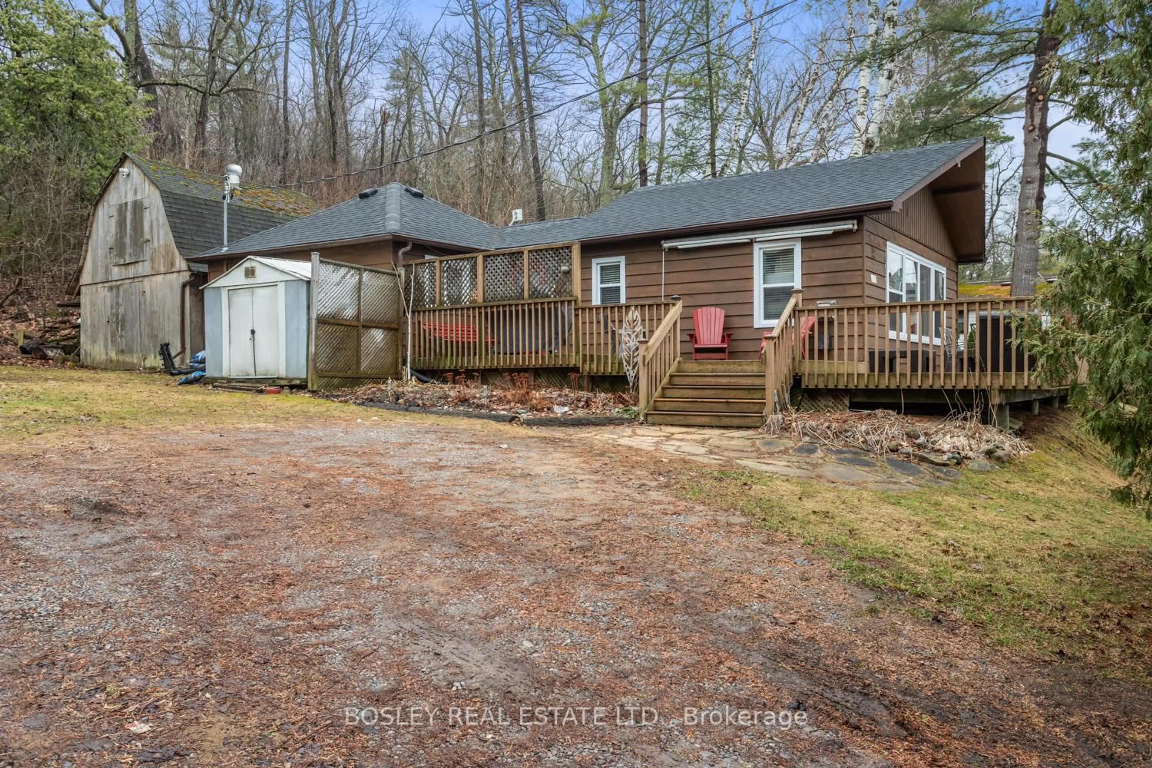 A pic from outside/outdoor area/front of a property/back of a property/a pic from drone, unknown for 8018 Tait's Beach Rd #135, Hamilton Township Ontario K0L 1E0