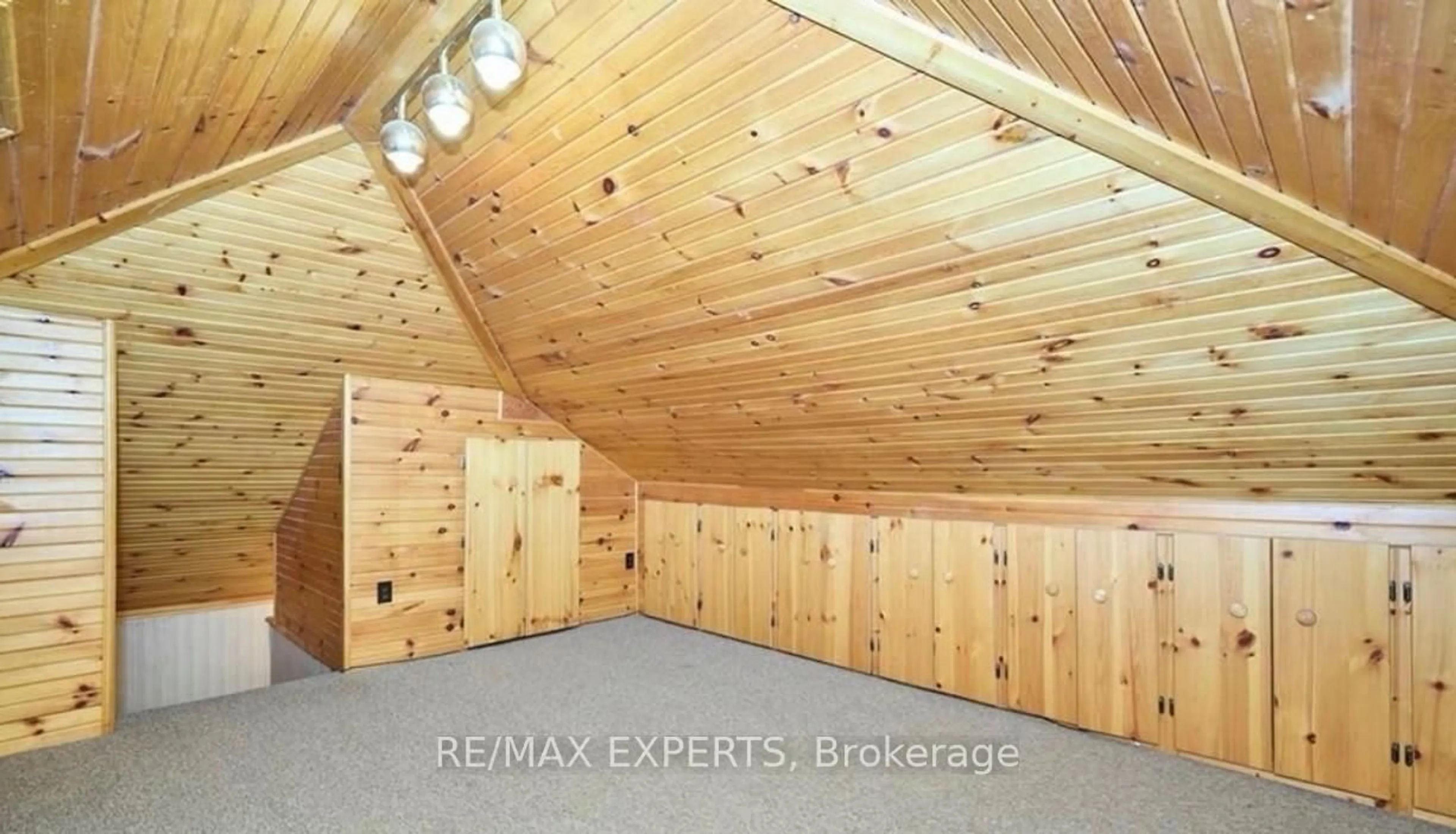 Unknown for 118 Denistoun St, Welland Ontario L3C 5C3