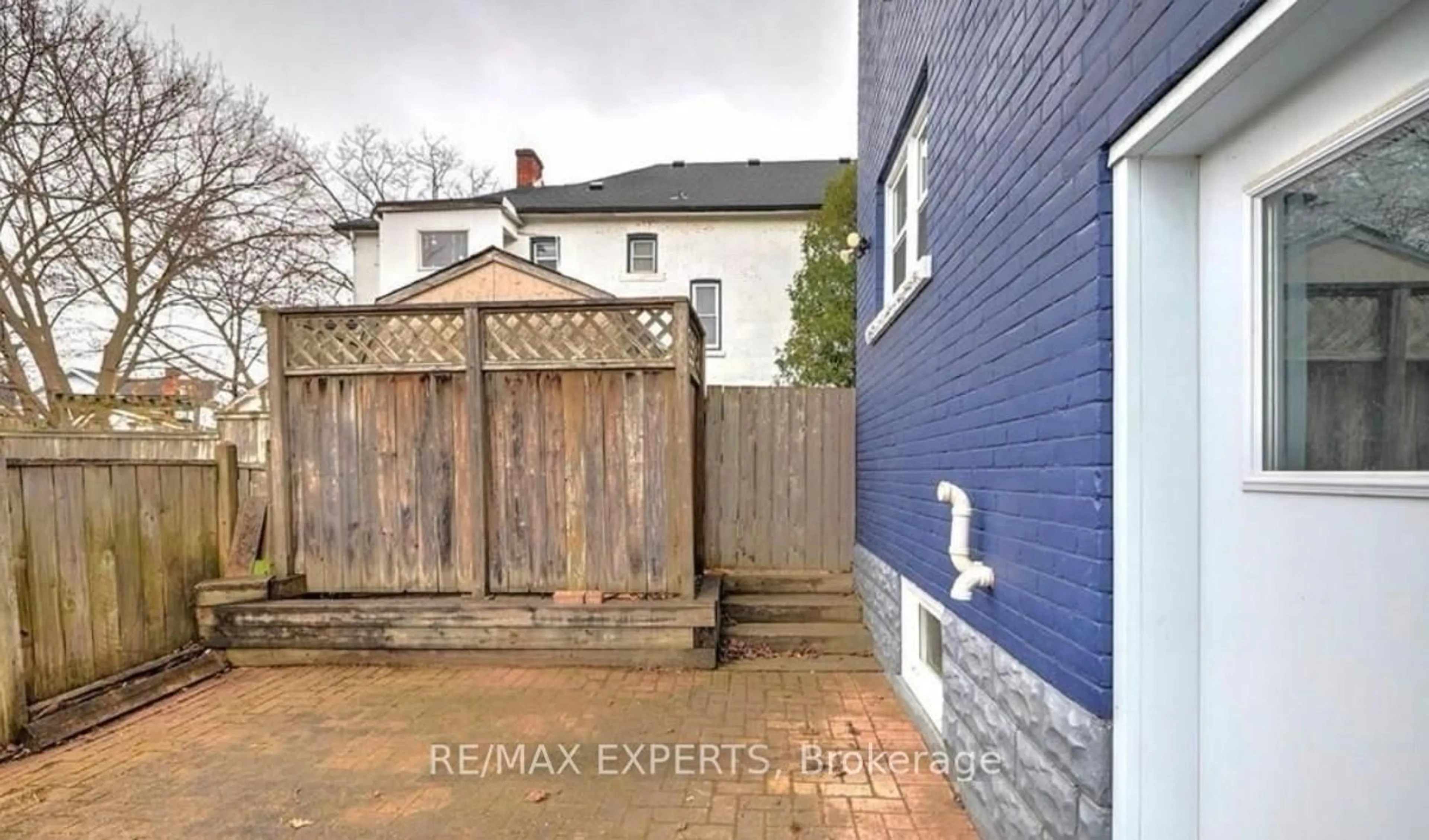 Unknown for 118 Denistoun St, Welland Ontario L3C 5C3