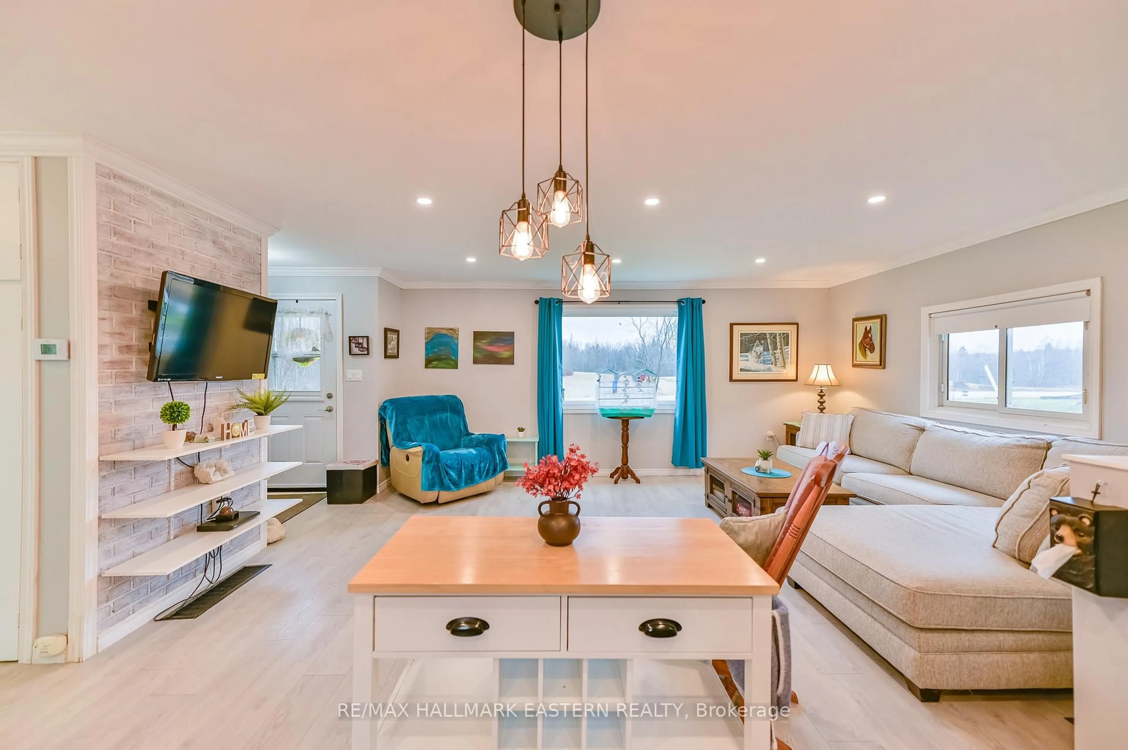 Living room with furniture, unknown for 1095 Slab St, Madoc Ontario K0K 2K0