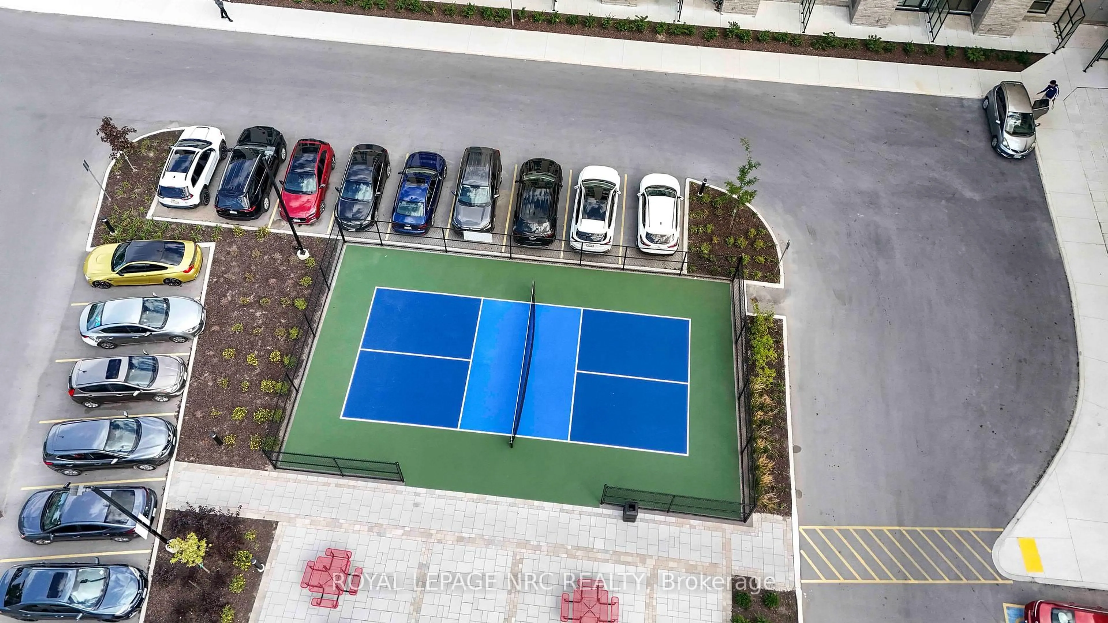 A pic from outside/outdoor area/front of a property/back of a property/a pic from drone, street for 50 Herrick Ave #LP45, St. Catharines Ontario L2P 0G3