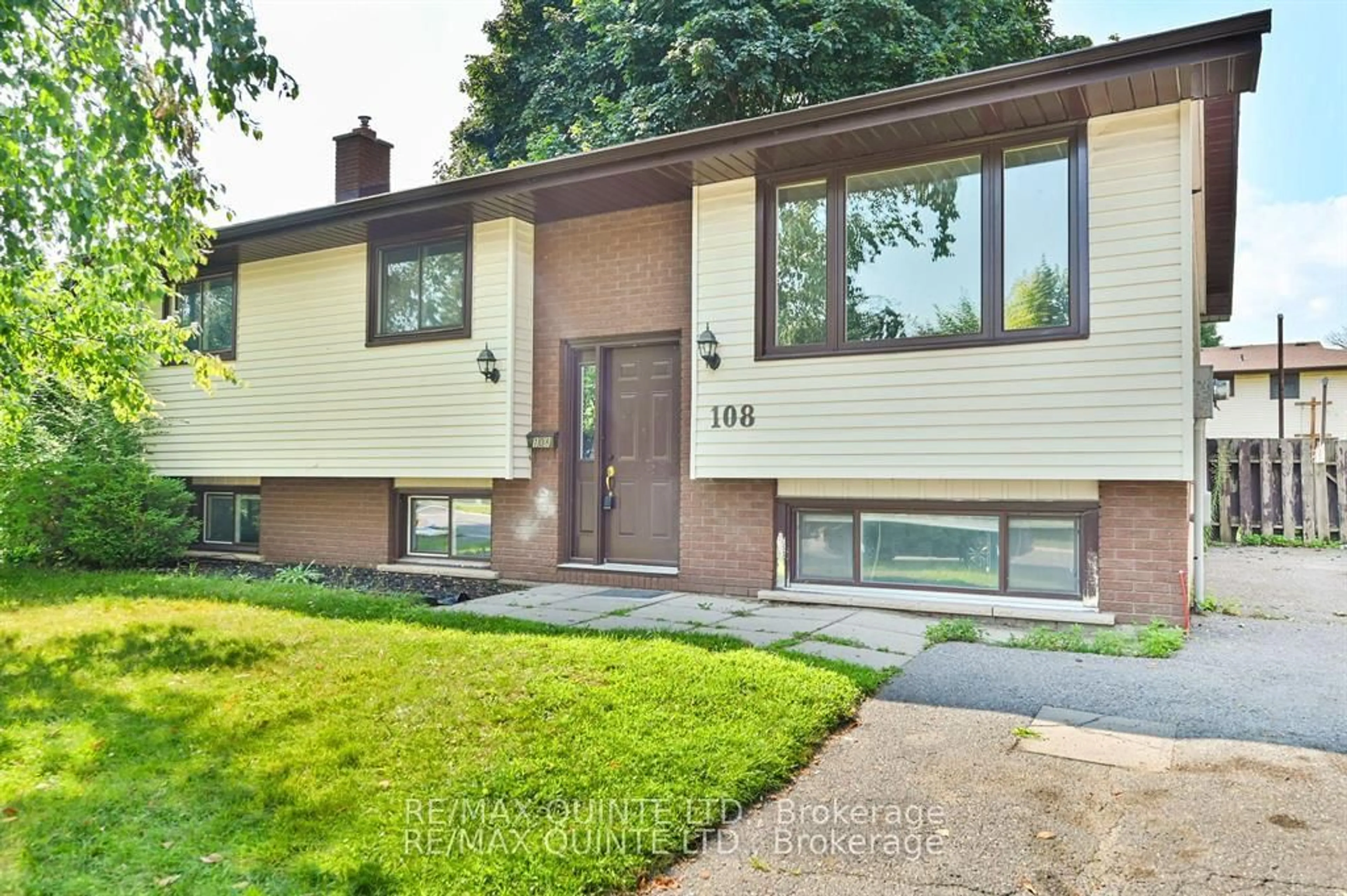 Home with vinyl exterior material, street for 108 Nicholas St, Quinte West Ontario K8V 6B2