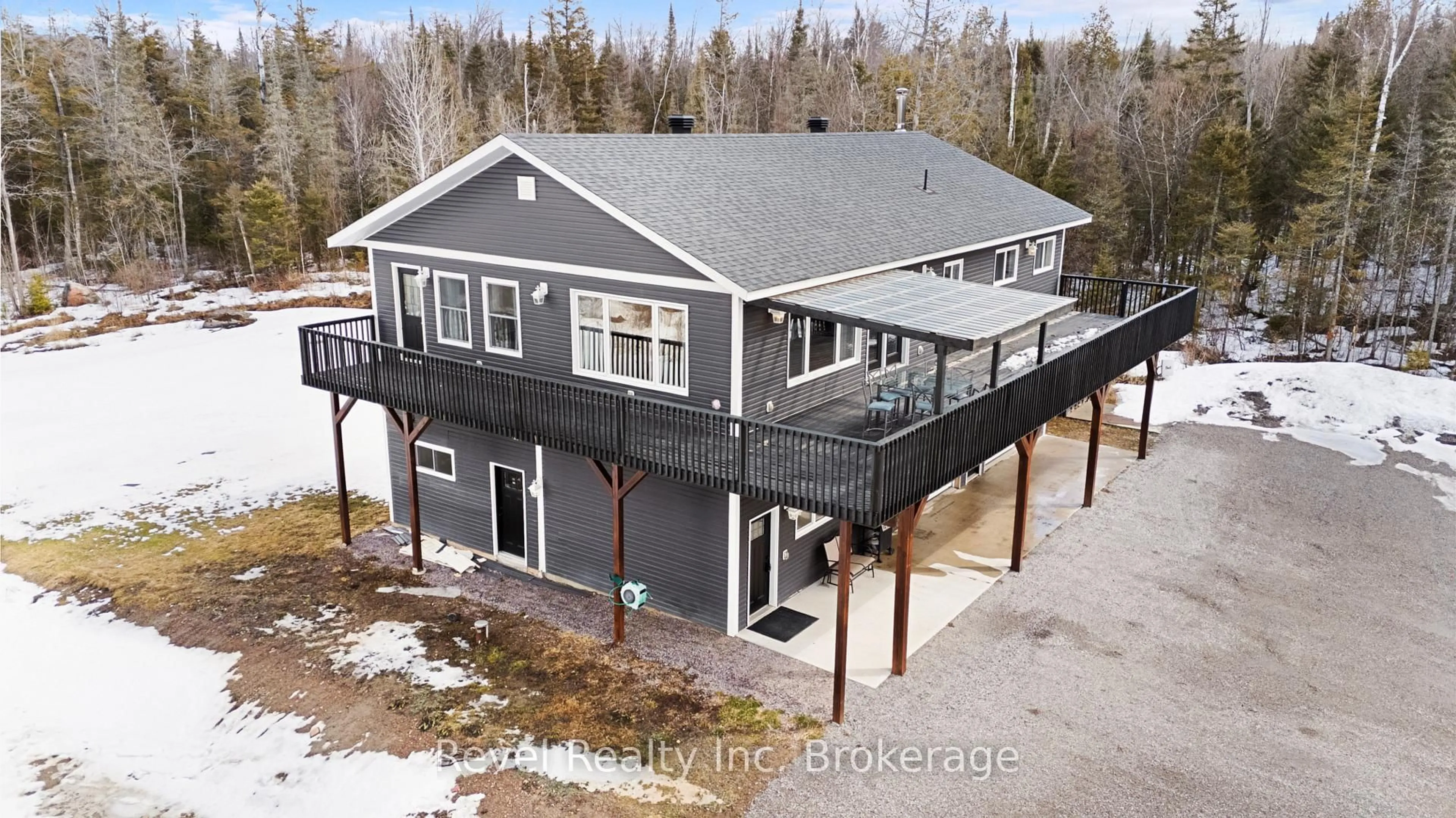 A pic from outside/outdoor area/front of a property/back of a property/a pic from drone, building for 4205 Highway 17, Mattawa Ontario P0H 1V0