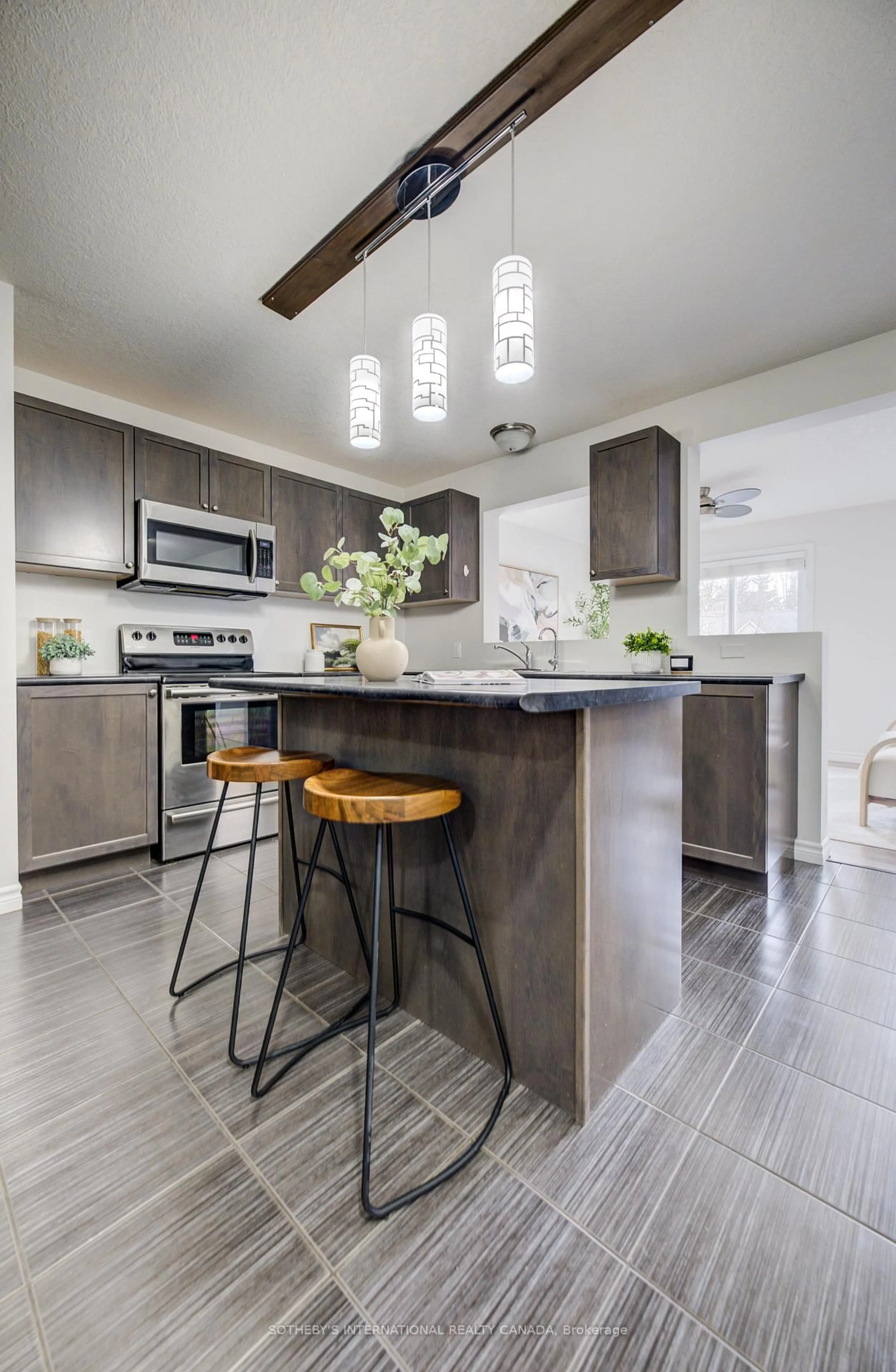 Contemporary kitchen, unknown for 358 Maverick St, Waterloo Ontario N2K 4N9